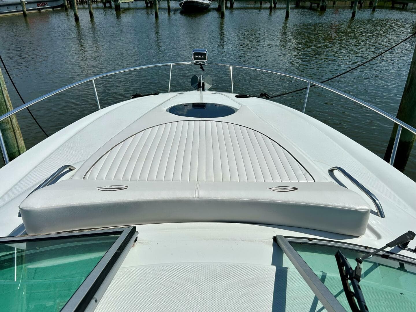 2011 Crownline 286 SC zum Verkauf in Chesapeake Beach, Maryland Cuddy Cabin 4