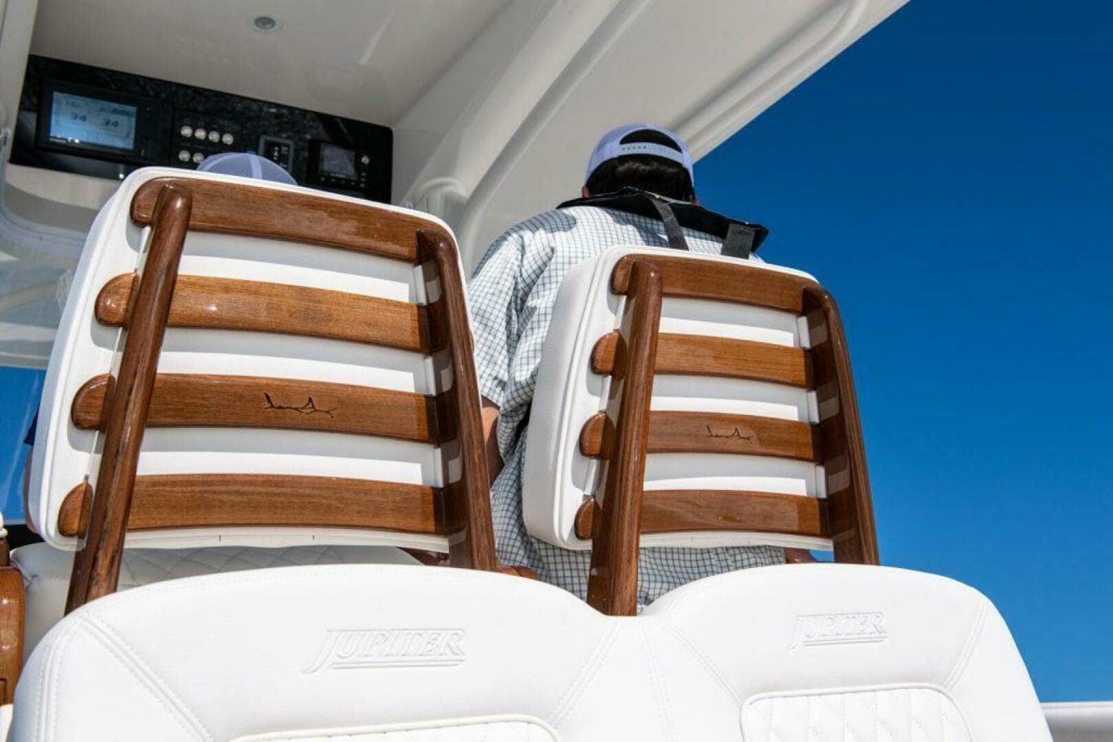 2027 Jupiter 30 for Sale in Dartmouth, Massachusetts Center Console 4
