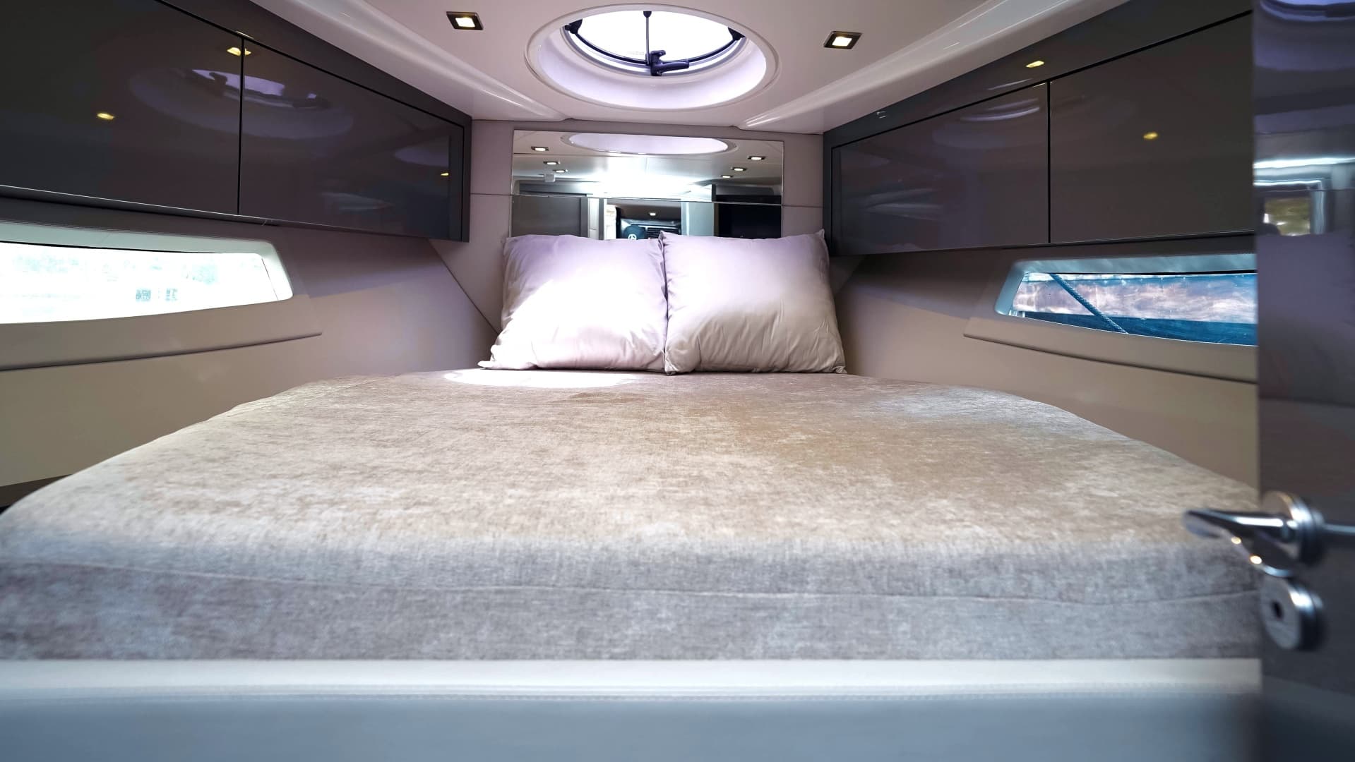 2023 Schaefer Yachts 400 for Sale in North Miami Beach, Florida Sport Cruiser 4