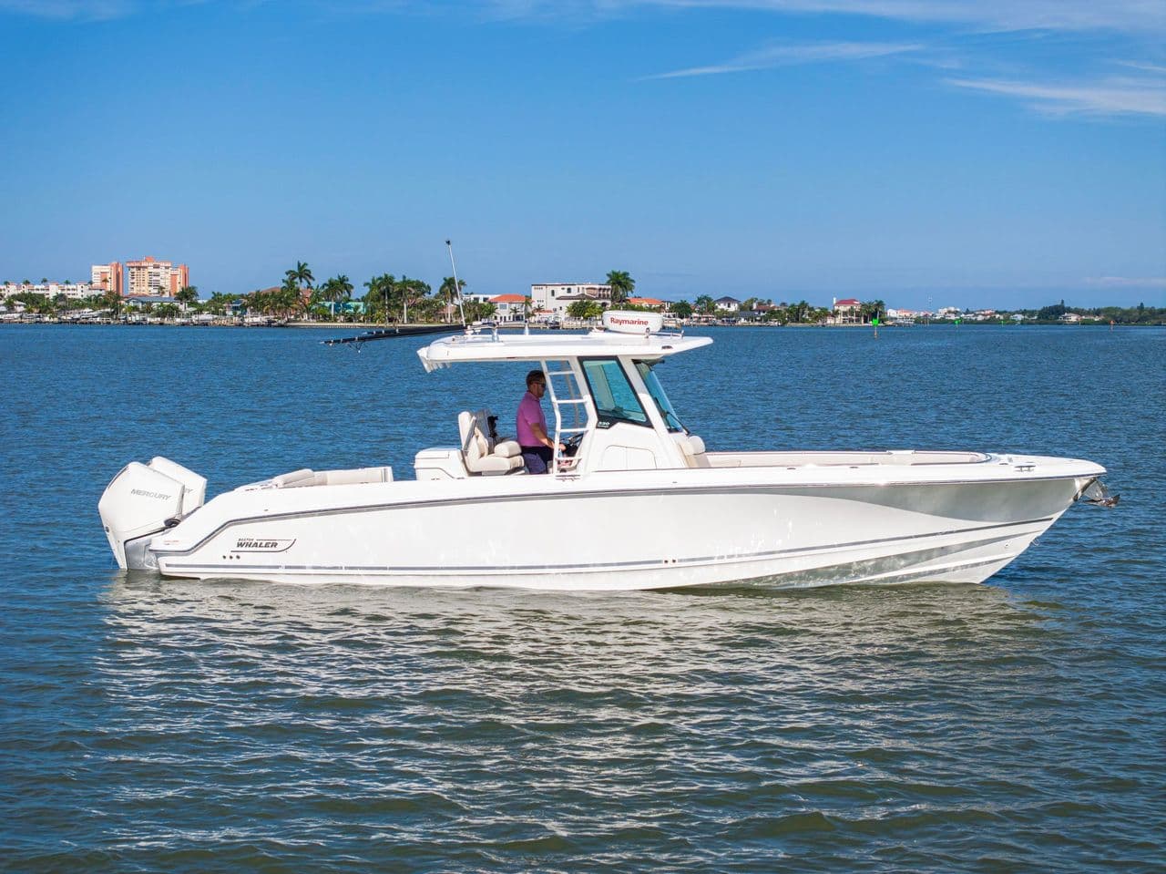 2022 Boston Whaler 330 Outrage zum Verkauf in St Petersburg, FL Center Console
