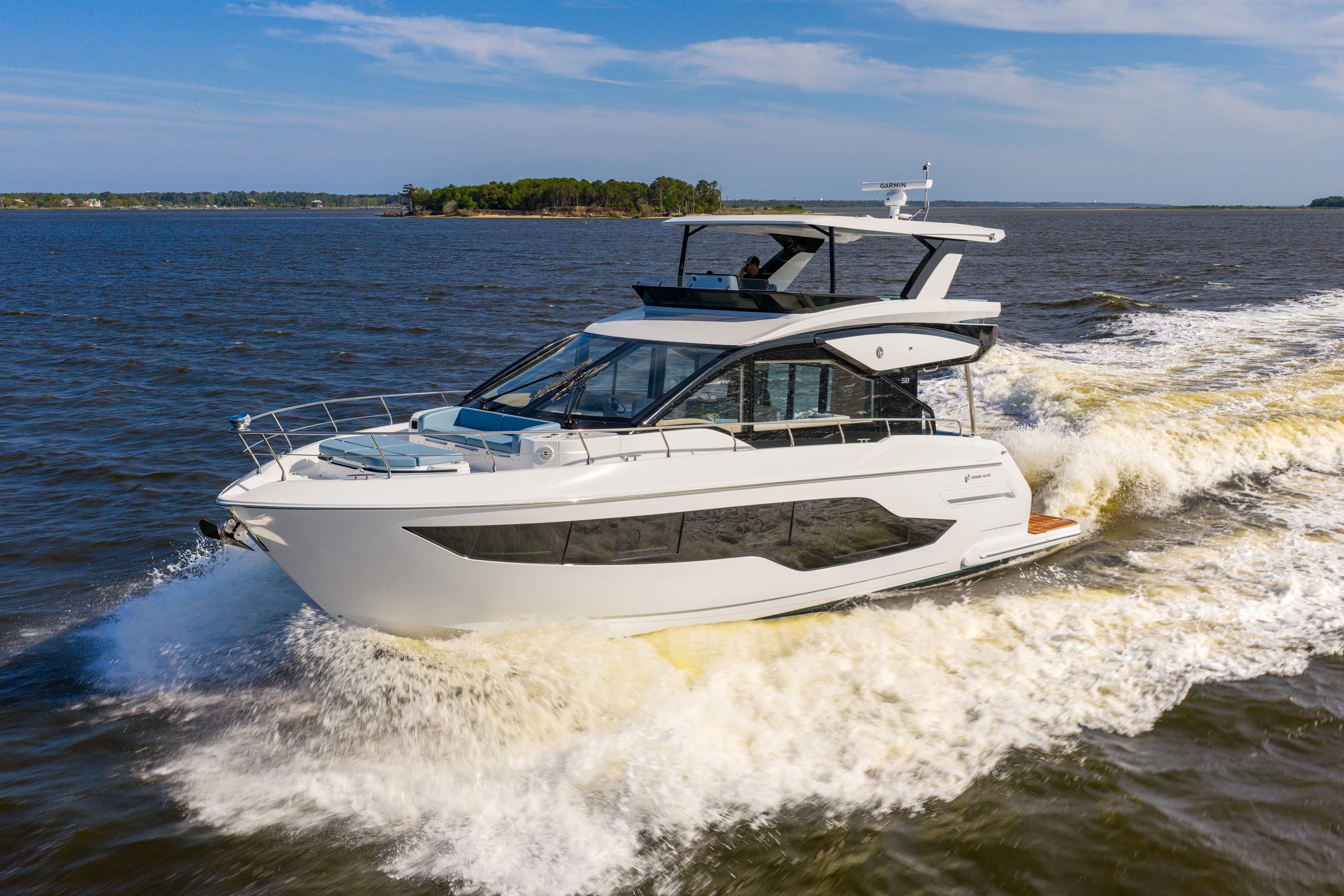 2026 Cruisers Yachts 50 FLY zum Verkauf in Wrightsville Beach, North Carolina Motor Yacht 5