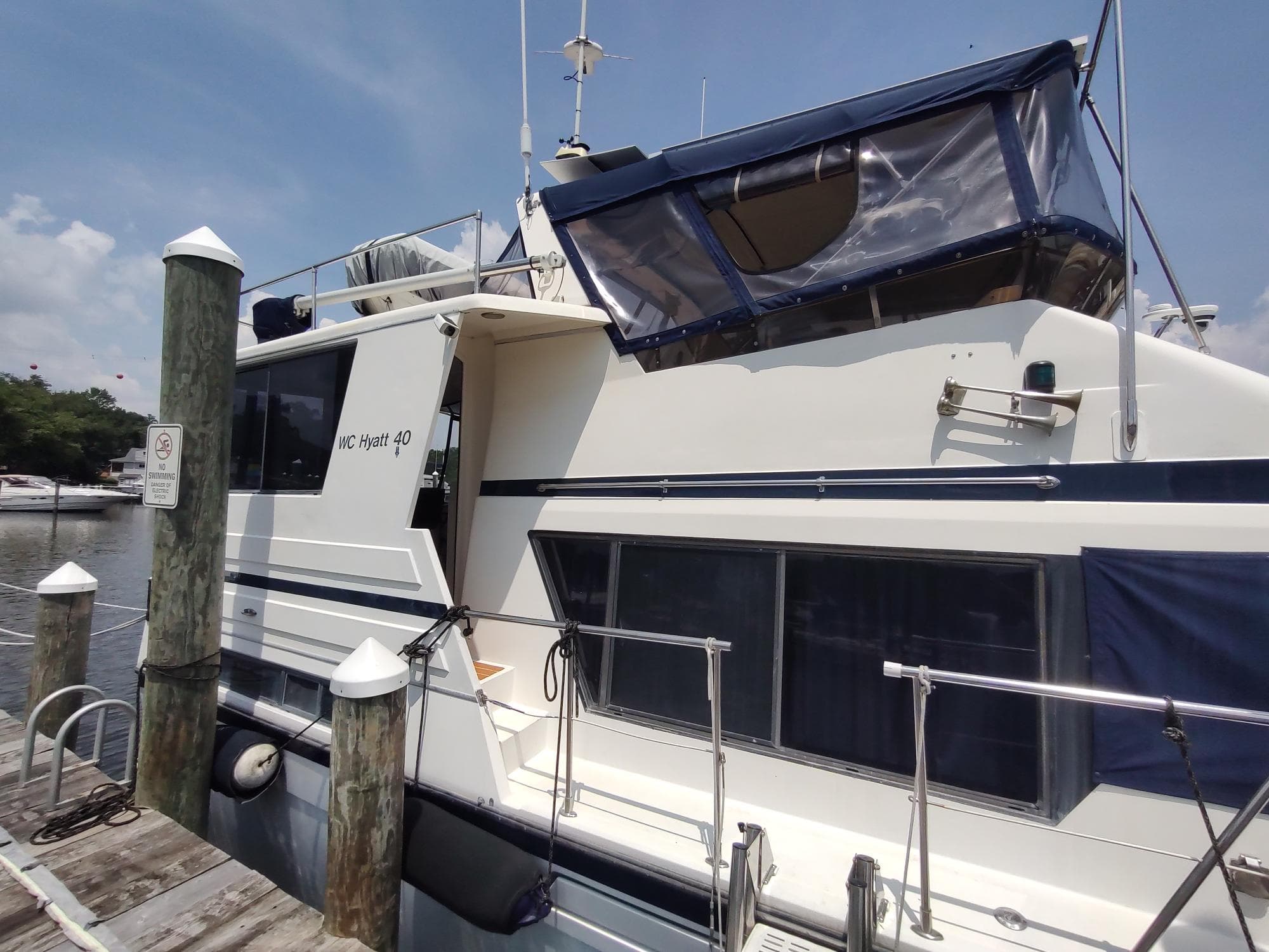 1989 Hyatt Double Cabin Motoryacht in vendita a Pasadena, Maryland Motor Yacht 3