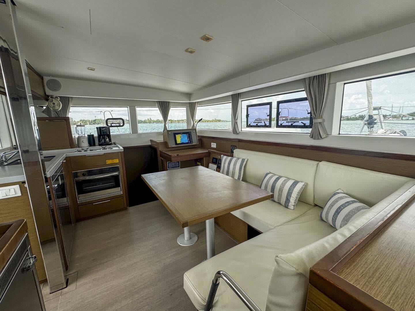 2020 Lagoon 40 for Sale in Placencia, BZ Multi-Hull 4