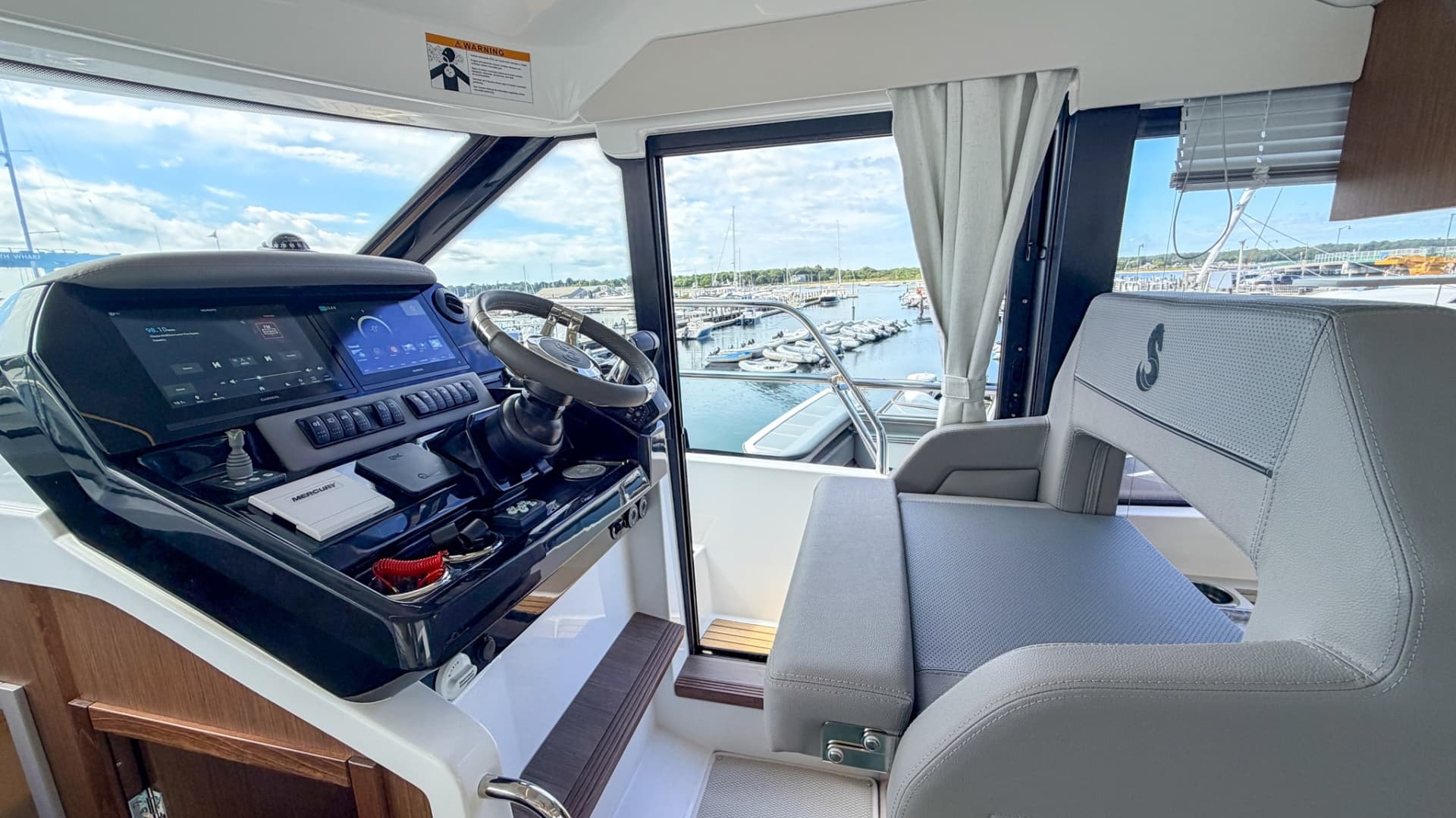 2027 Beneteau Antares 12 Fly for Sale in South Dartmouth, Massachusetts Flybridge 2