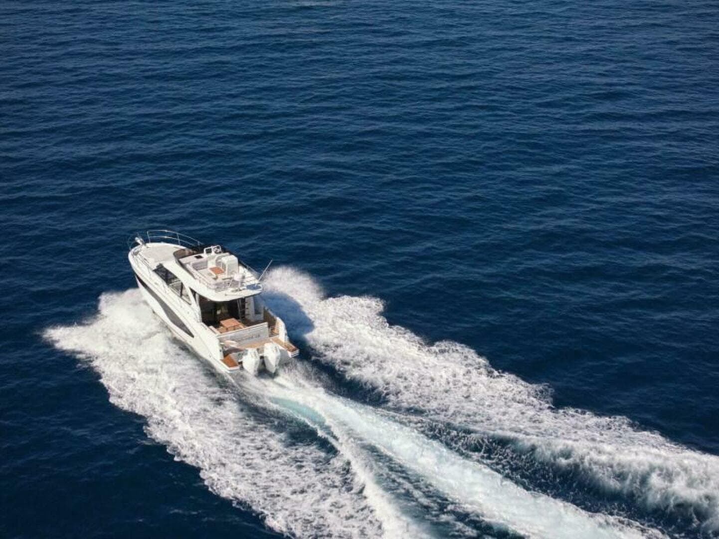 2027 Beneteau Antares 12 Fly for Sale in South Dartmouth, Massachusetts Flybridge 3