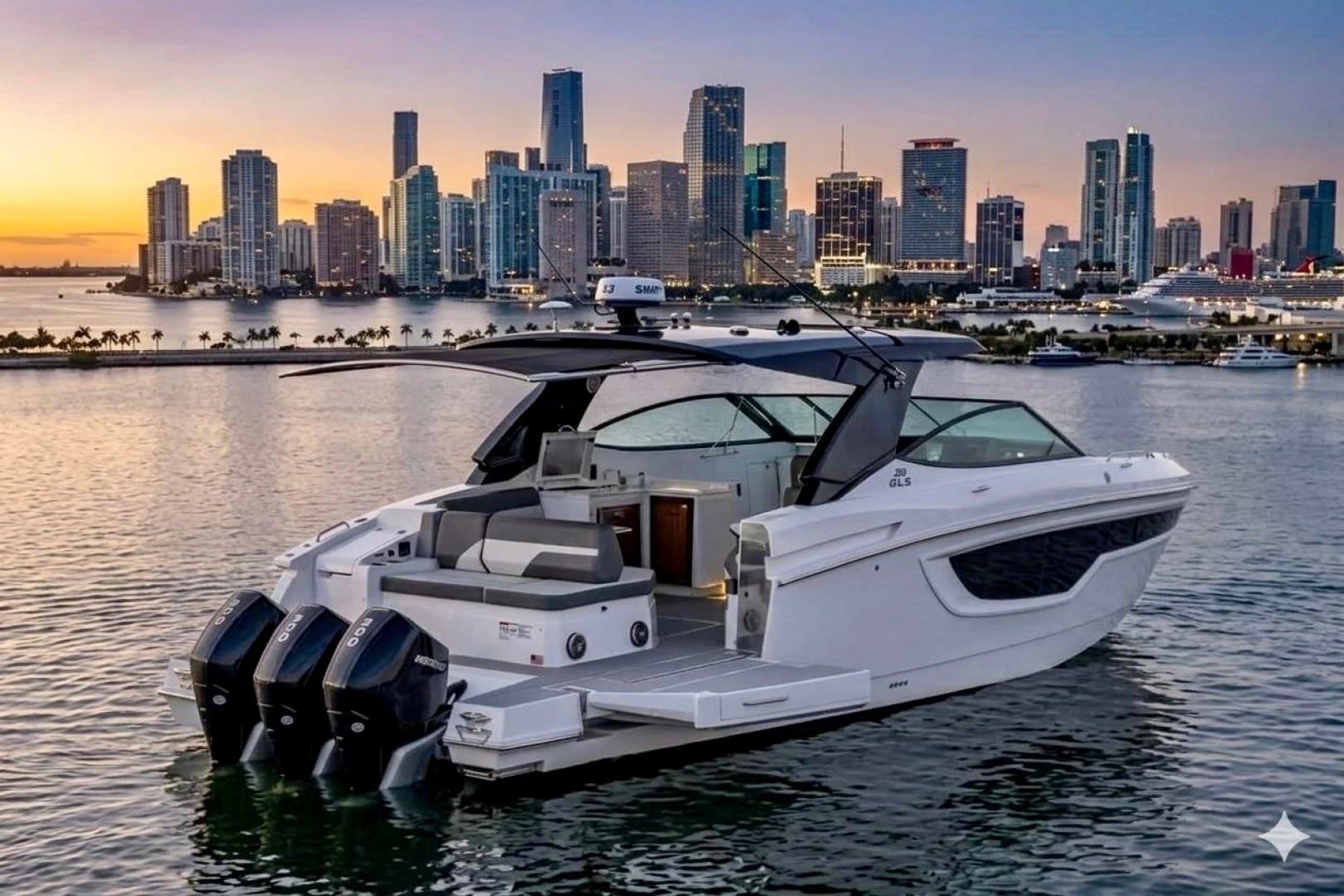 2023 Cruisers Yachts 38 GLS OB zum Verkauf in Pompano Beach, FL Sport Cruiser 4