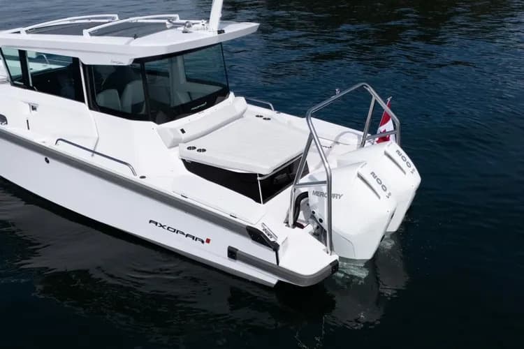 2027 Axopar 29 XC Cross Cabin a la venta en Seattle, Washington Walk-around Boats 3