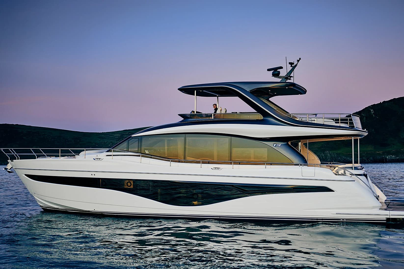2025 Princess Yachts Y72 te koop in Trogir, HR Motor Yacht 2