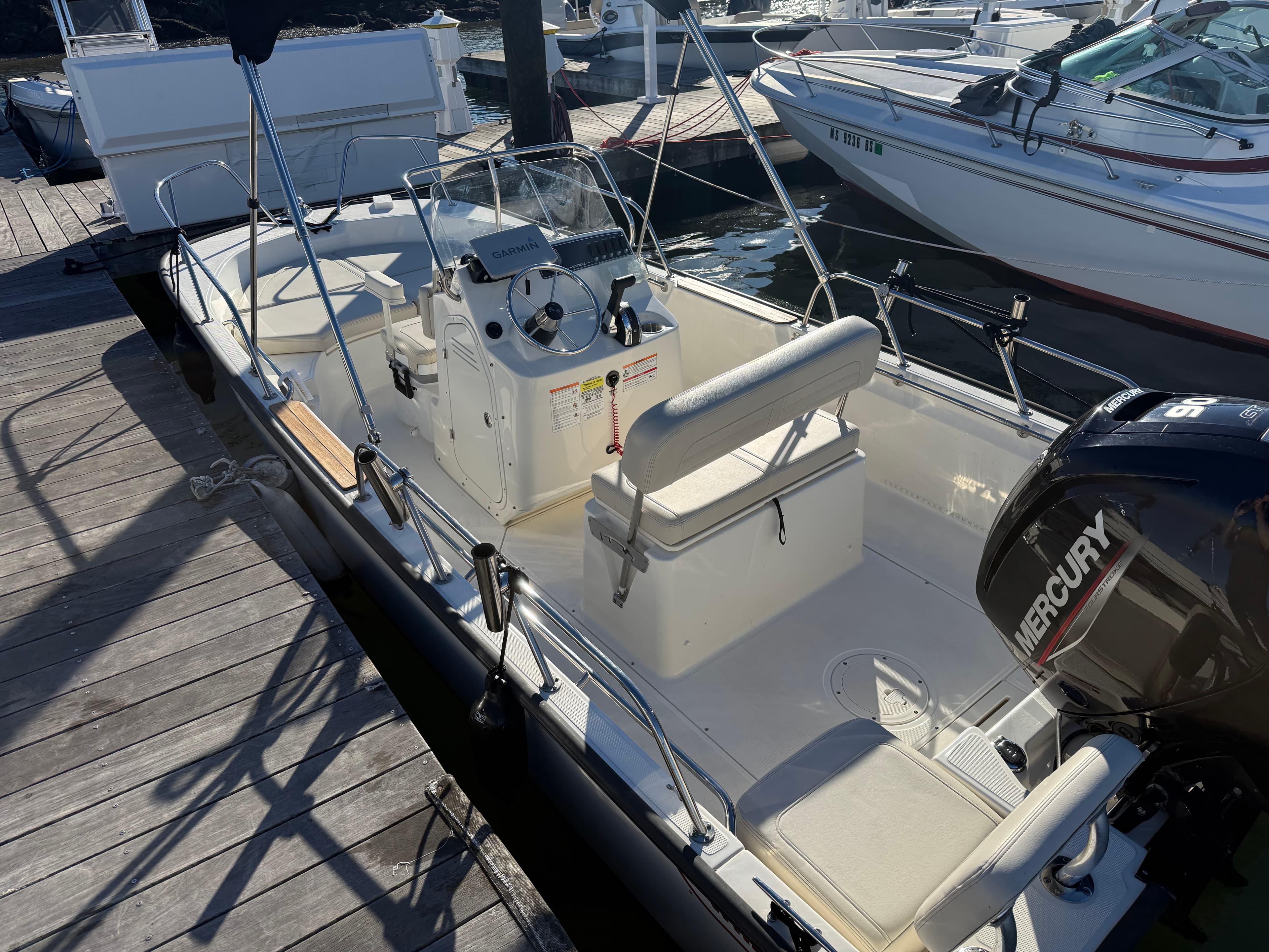 2025 Boston Whaler 170 Montauk zum Verkauf in Quincy, MA Center Console 3
