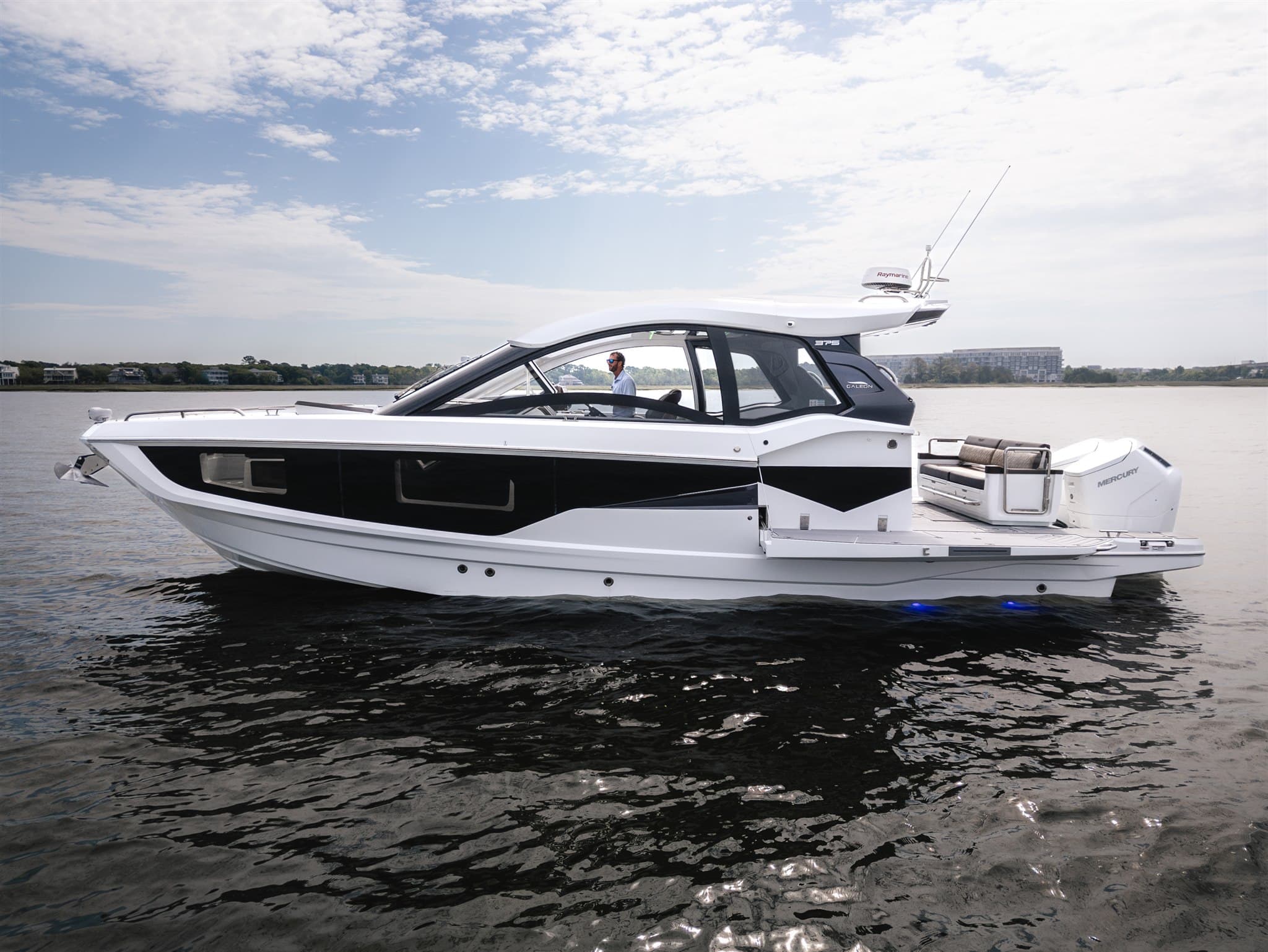 2024 Galeon Yachts 375 GTO zum Verkauf in Charleston, SC Sport Cruiser 4