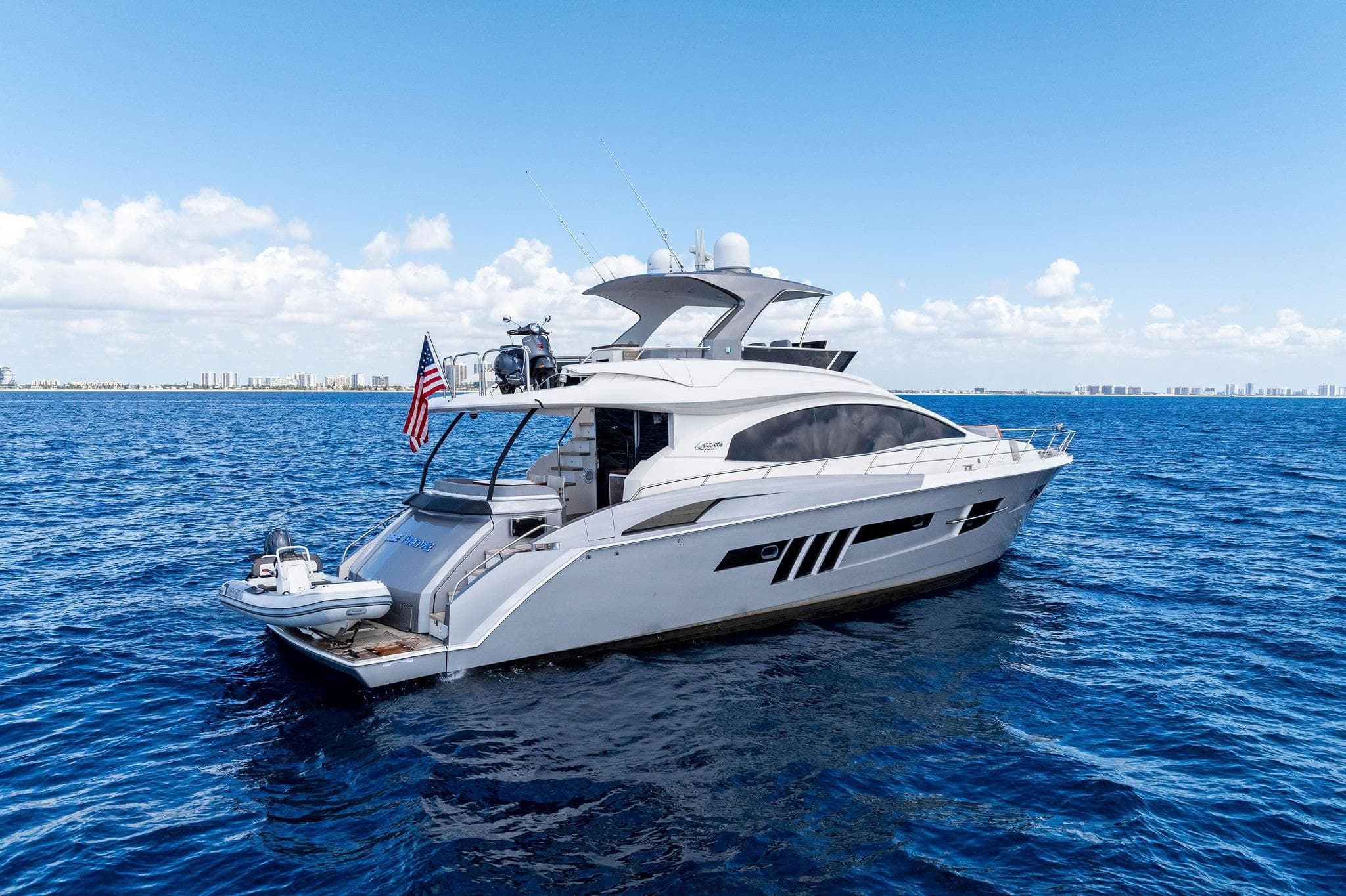 2014 Lazzara 64 zum Verkauf in Fort Lauderdale, Florida Motor Yacht 3