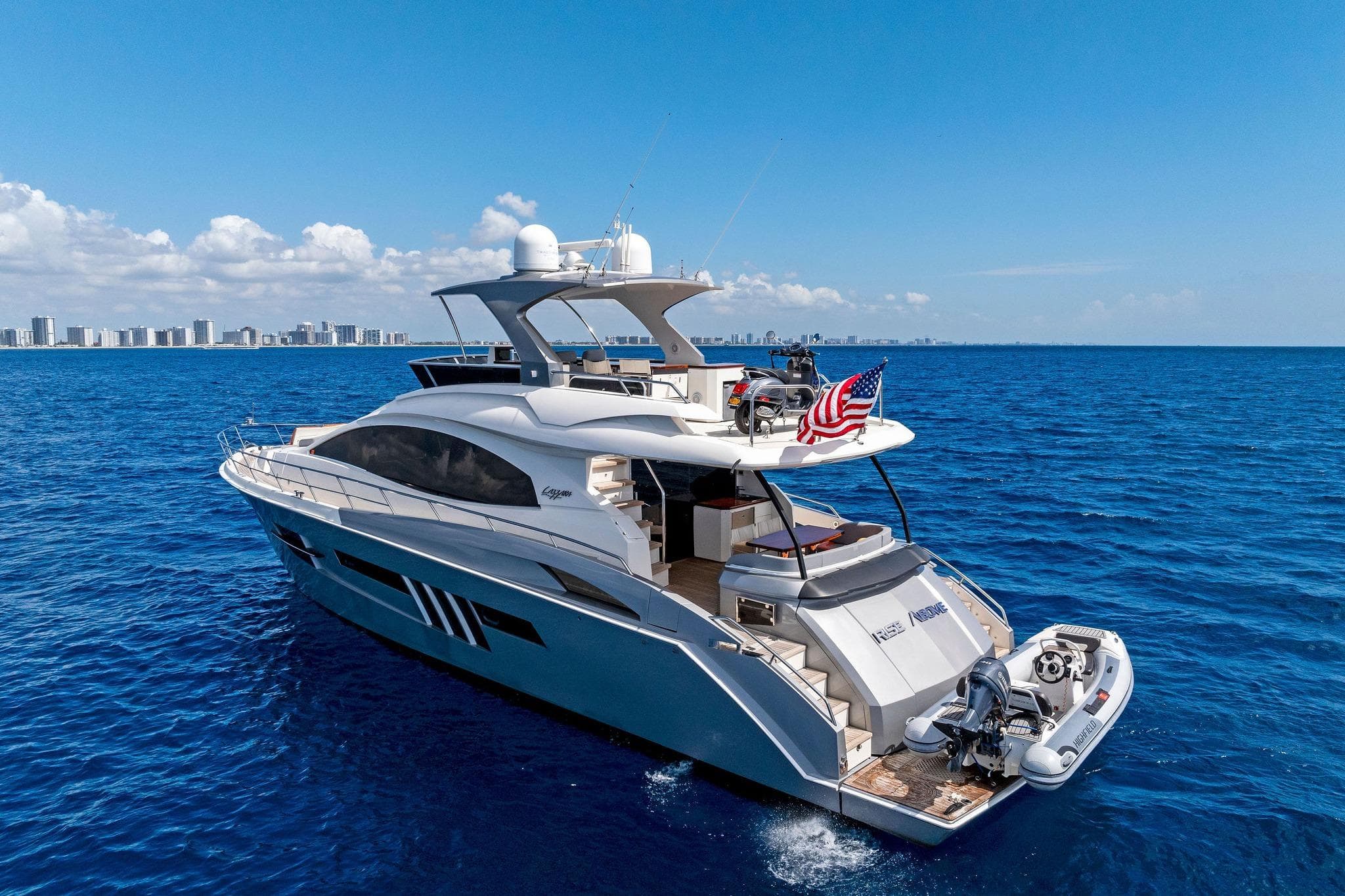 2014 Lazzara 64 zum Verkauf in Fort Lauderdale, Florida Motor Yacht 5