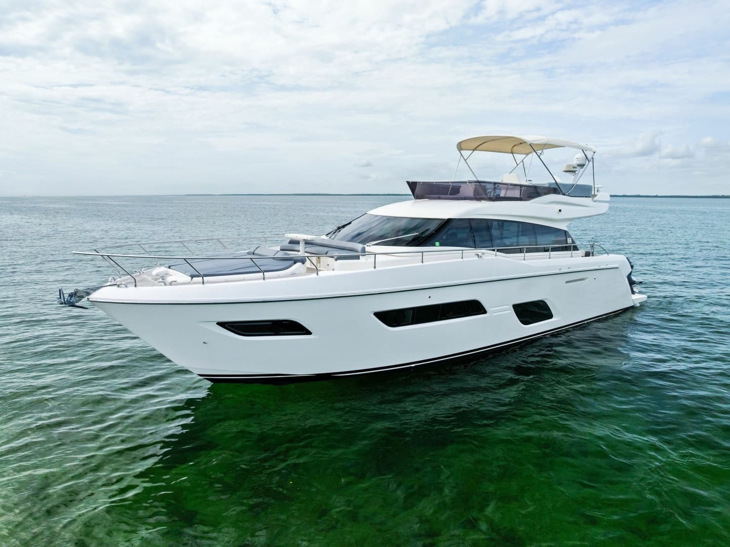 2018 Ferretti Yachts 550 a la venta en Miami, Florida Flybridge 3