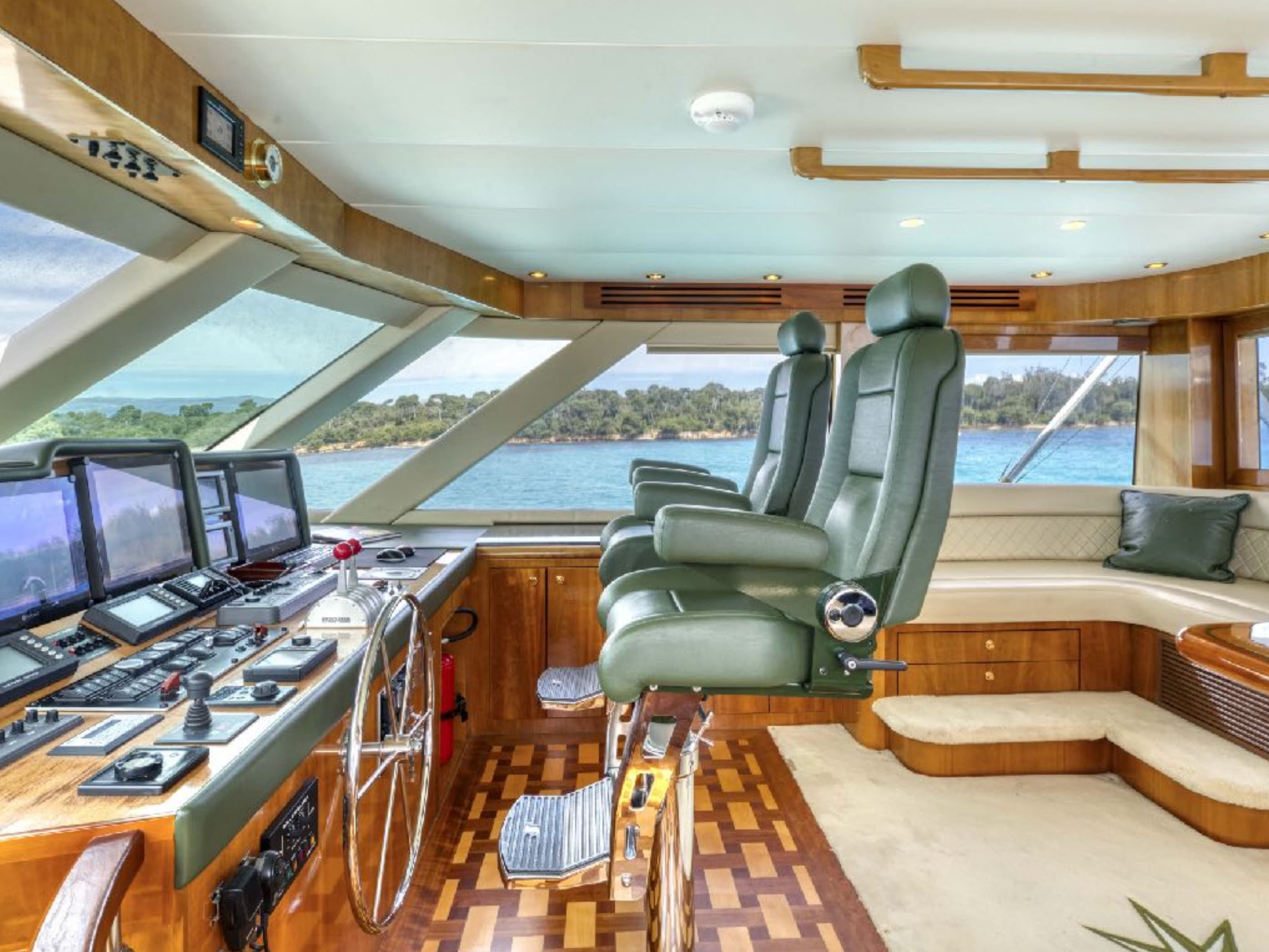 2002 Hatteras 86 Convertible for Sale in Road Town, VG Sport Fishing 4