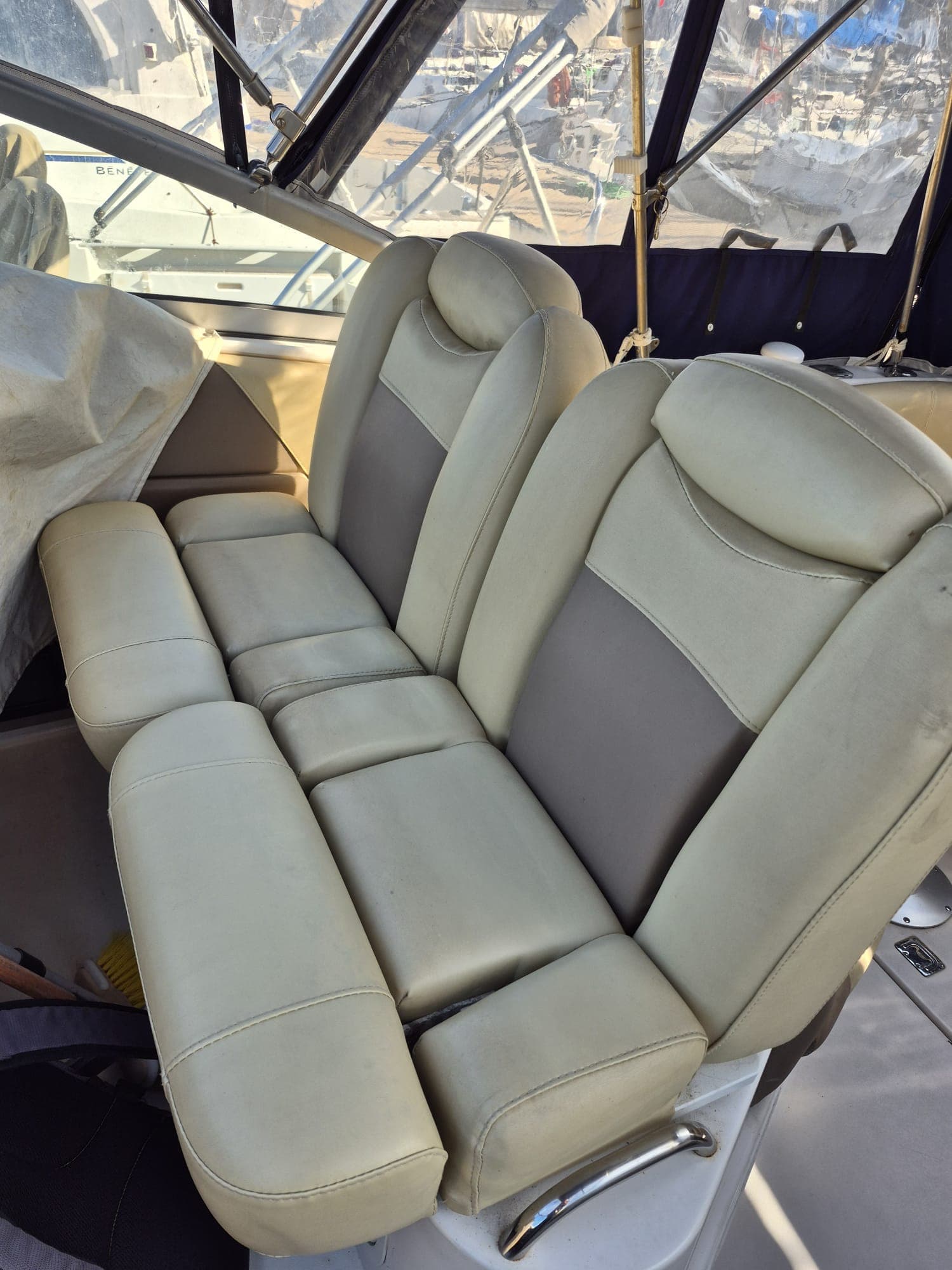 2006 Four Winns 278 Vista a la venta en Marseille, FR Express Cruiser 4