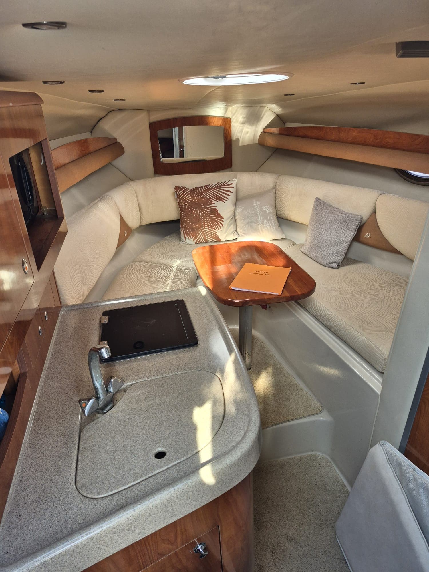 2006 Four Winns 278 Vista a la venta en Marseille, FR Express Cruiser 5