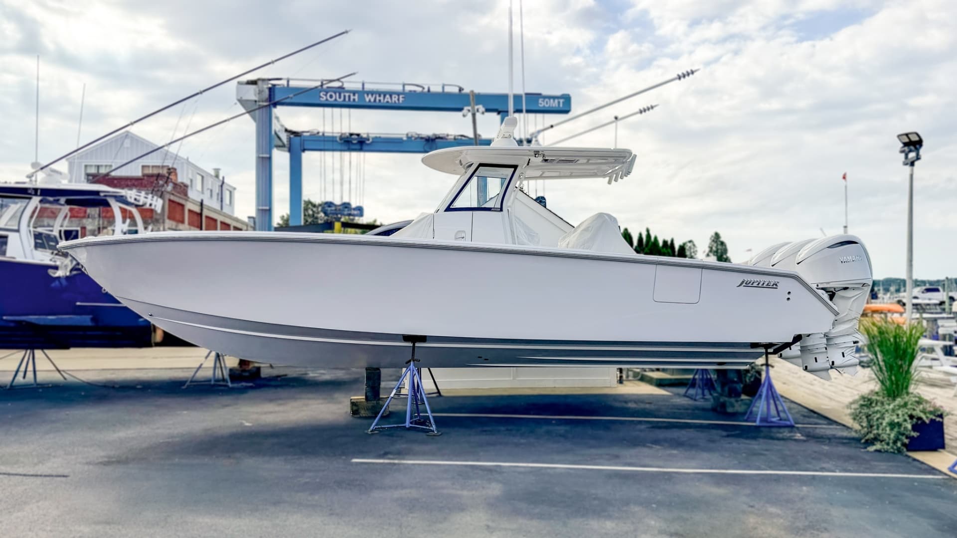 2027 Jupiter 340LS for Sale in Dartmouth, Massachusetts Center Console 2