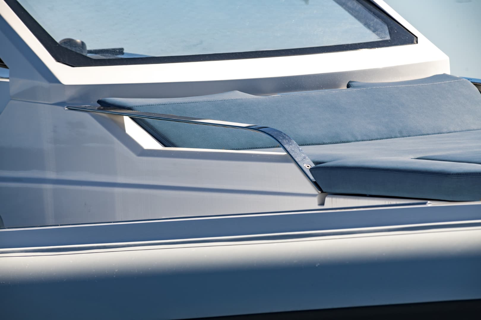 2024 Pirelli Speedboats 35 for Sale in Balearic Islands, ES Walk-around Boats 5