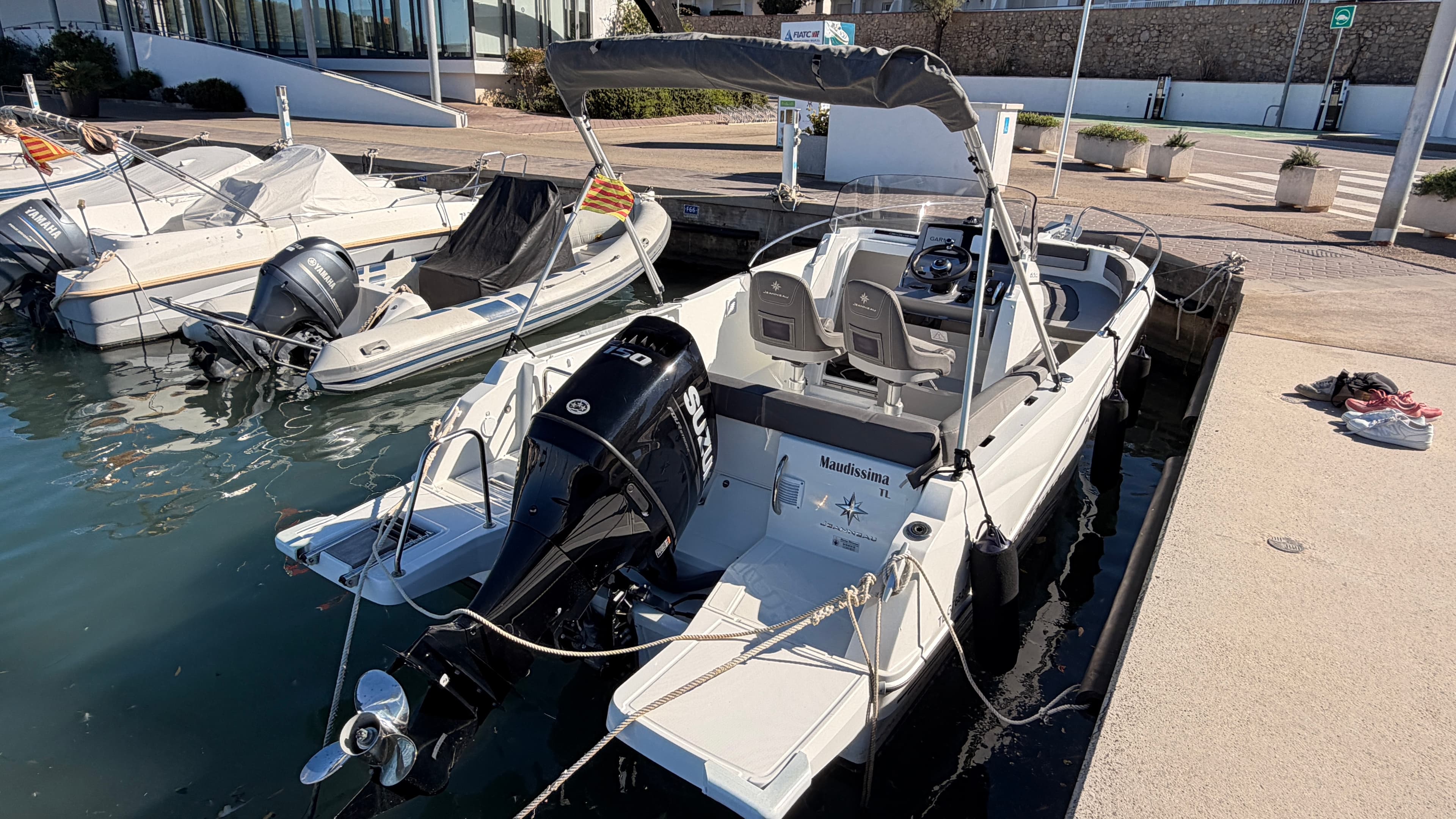 2024 Jeanneau Cap Camarat 6.5 CC Serie3 te koop in Viladamat, ES Center Console 2