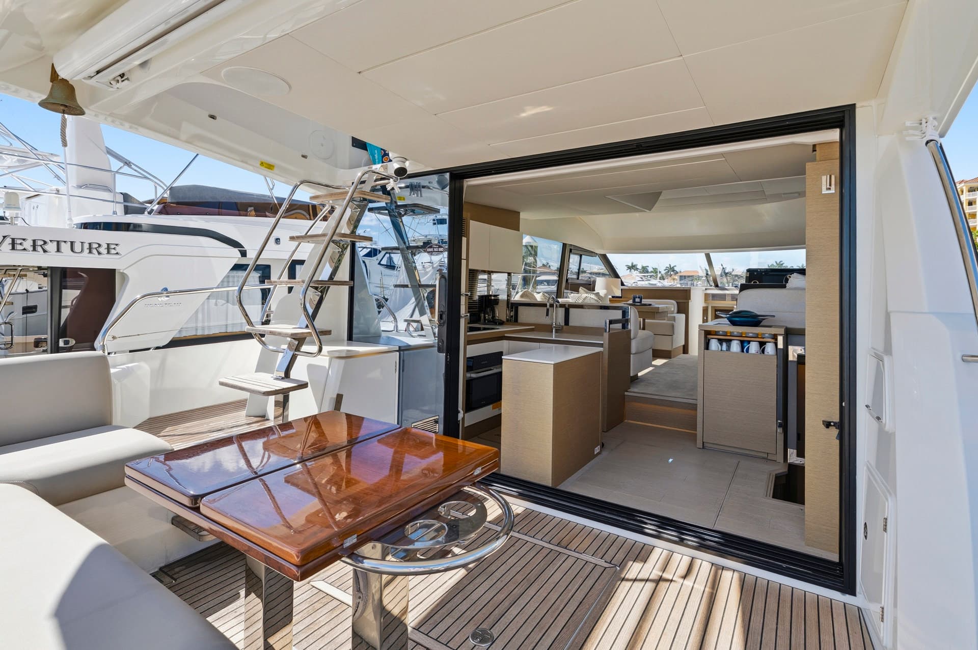 2022 Prestige F520 zum Verkauf in Palmetto, Florida Flybridge 5