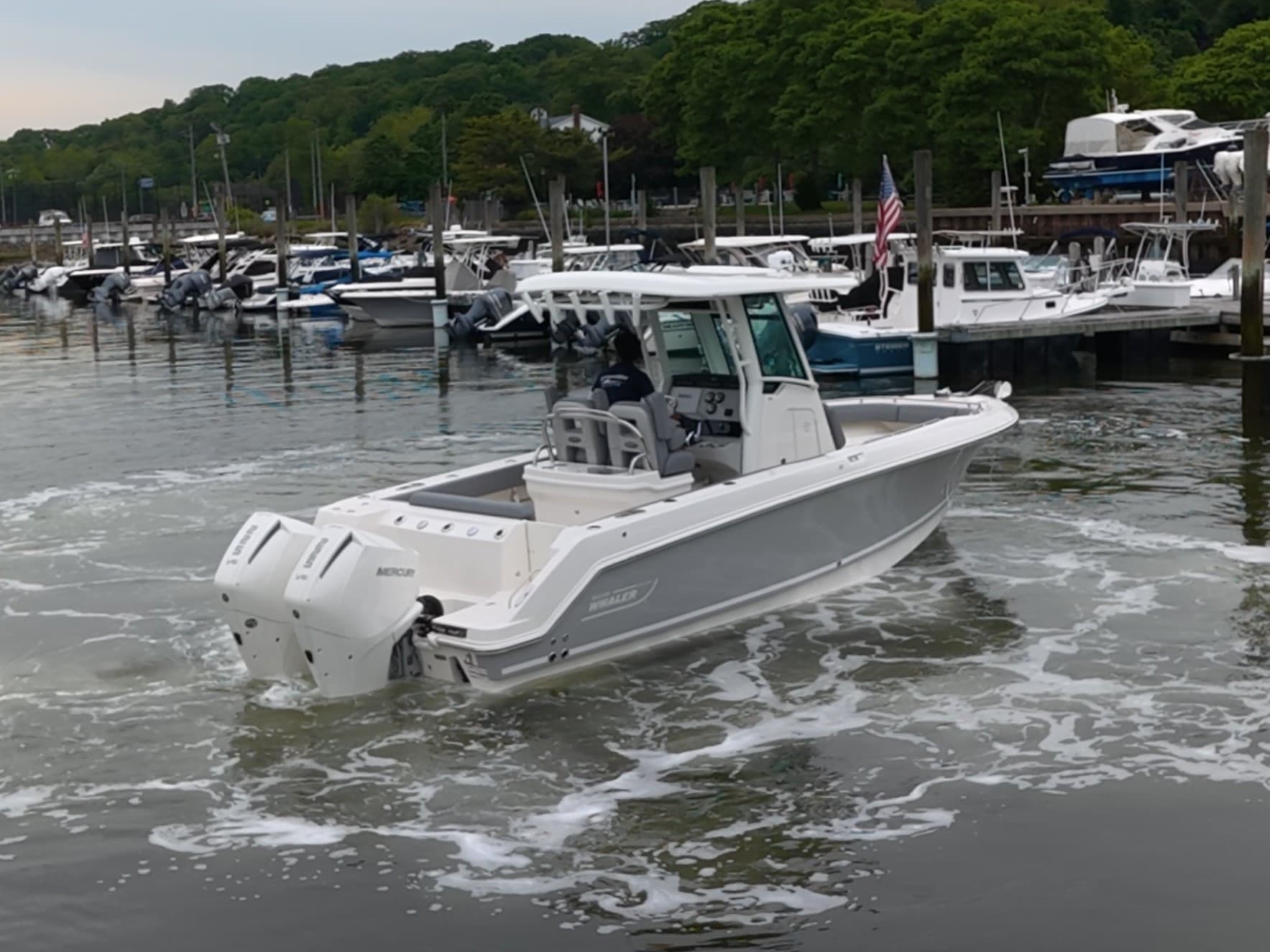 2026 Boston Whaler 250 Outrage for Sale in Huntington, NY Center Console 4