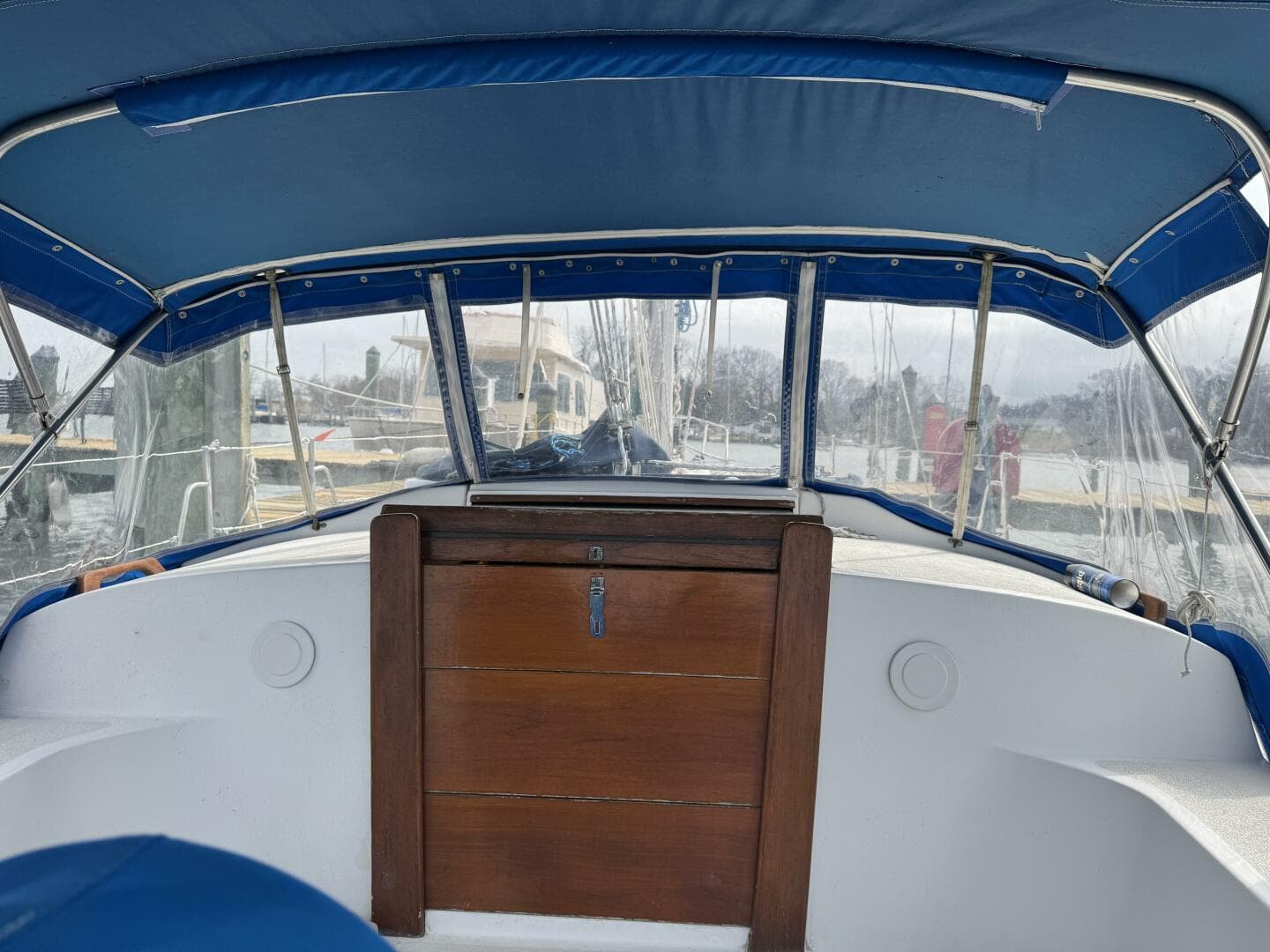 1984 Endeavour 33 à vendre à Tracys Landing, Maryland Sloop 4