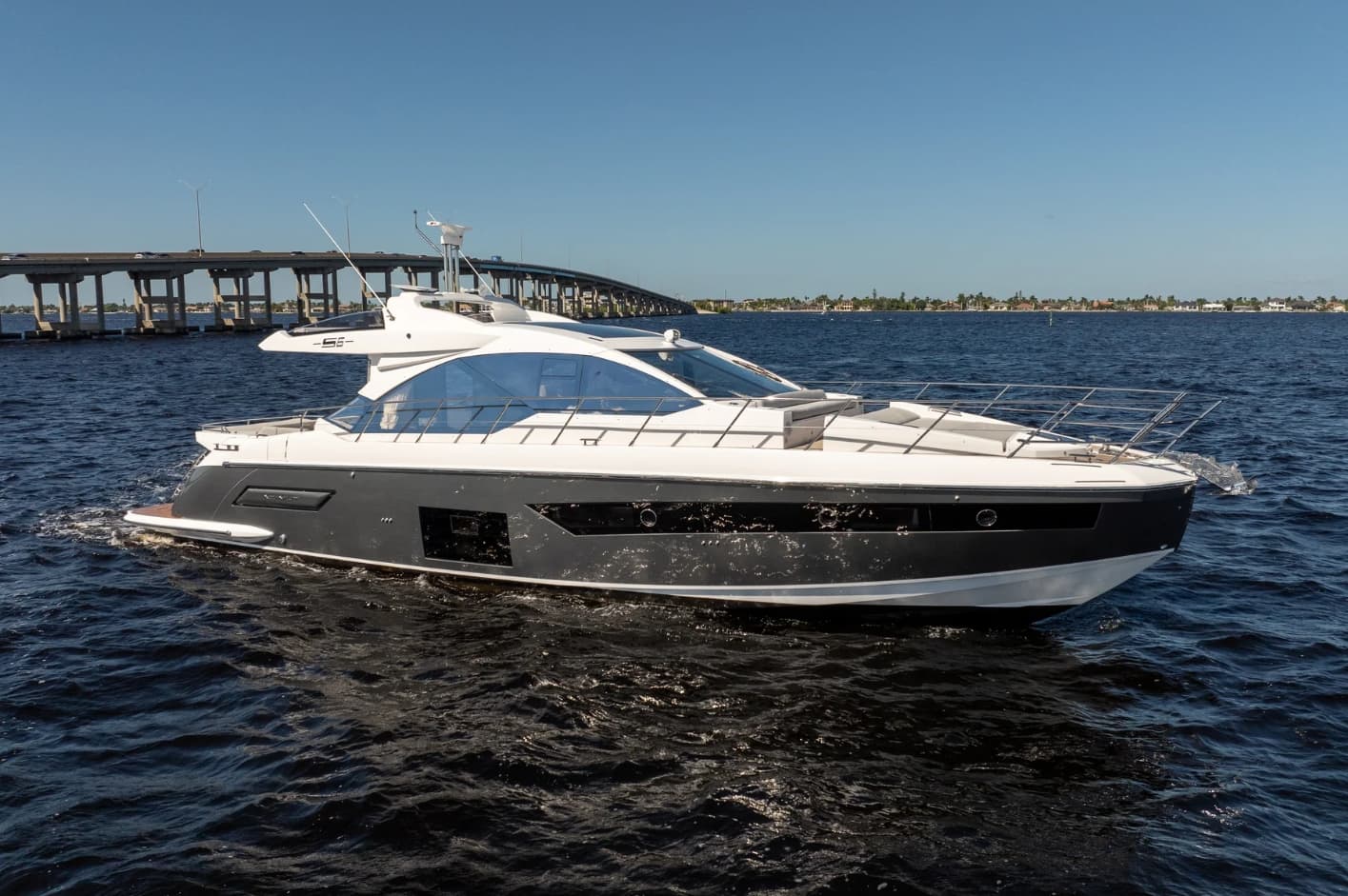 2025 Azimut S6 in vendita a Naples, Florida Motor Yacht 2