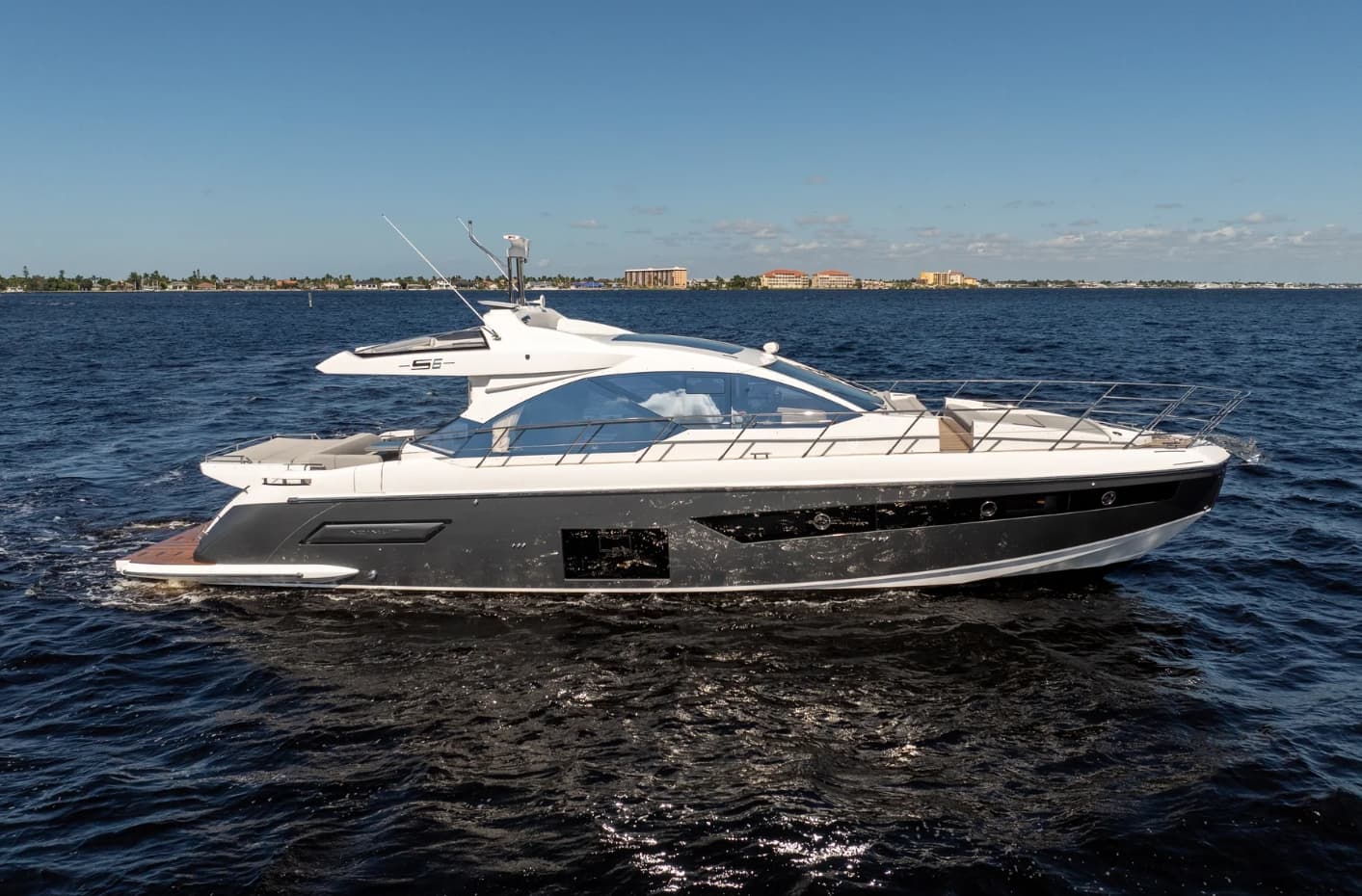 2025 Azimut S6 in vendita a Naples, Florida Motor Yacht 4