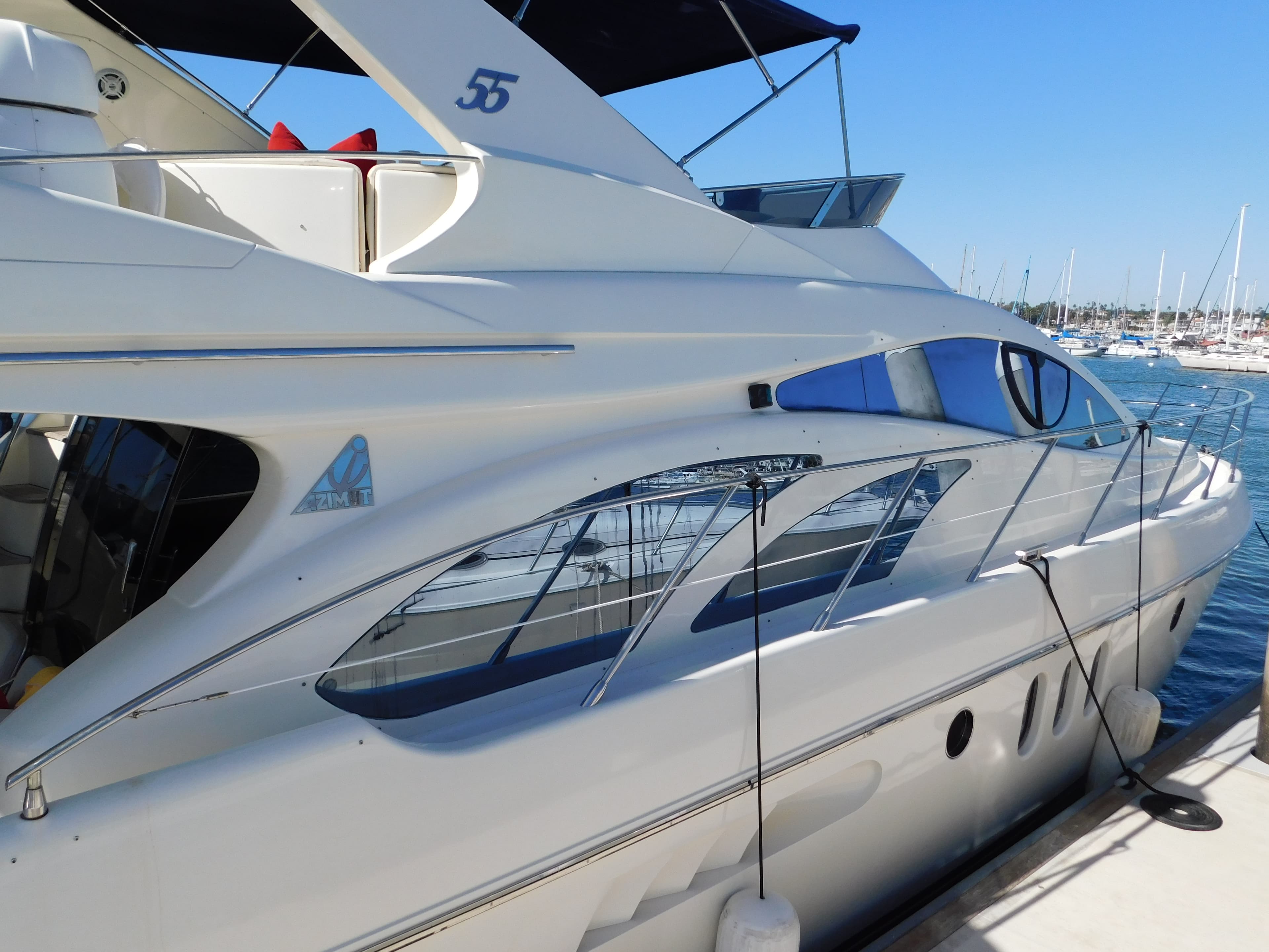 2004 Azimut 55 Flybridge zum Verkauf in San Diego, California Flybridge 3