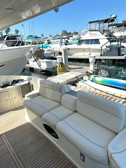 2004 Azimut 55 Flybridge zum Verkauf in San Diego, California Flybridge 4