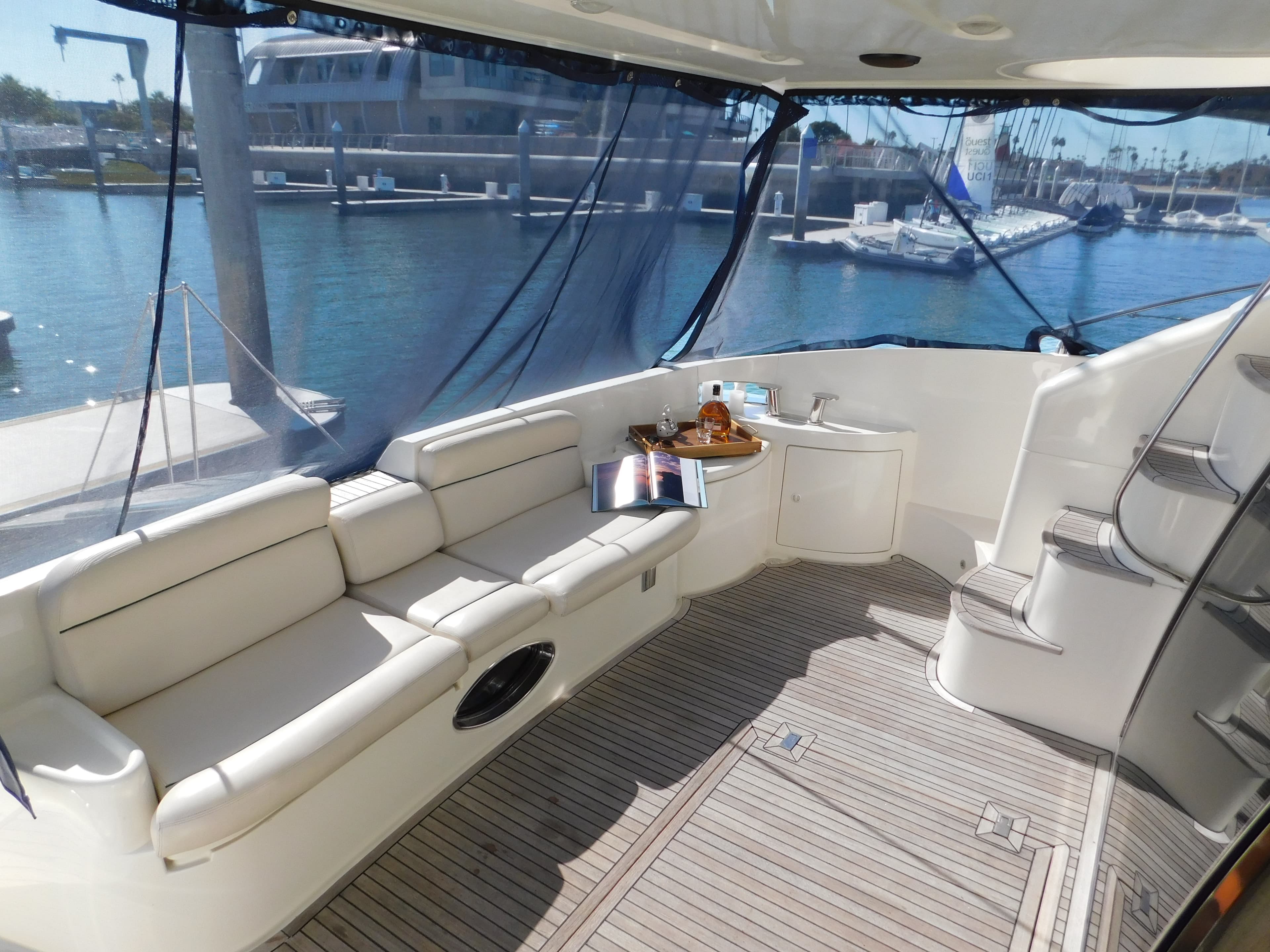 2004 Azimut 55 Flybridge zum Verkauf in San Diego, California Flybridge 5