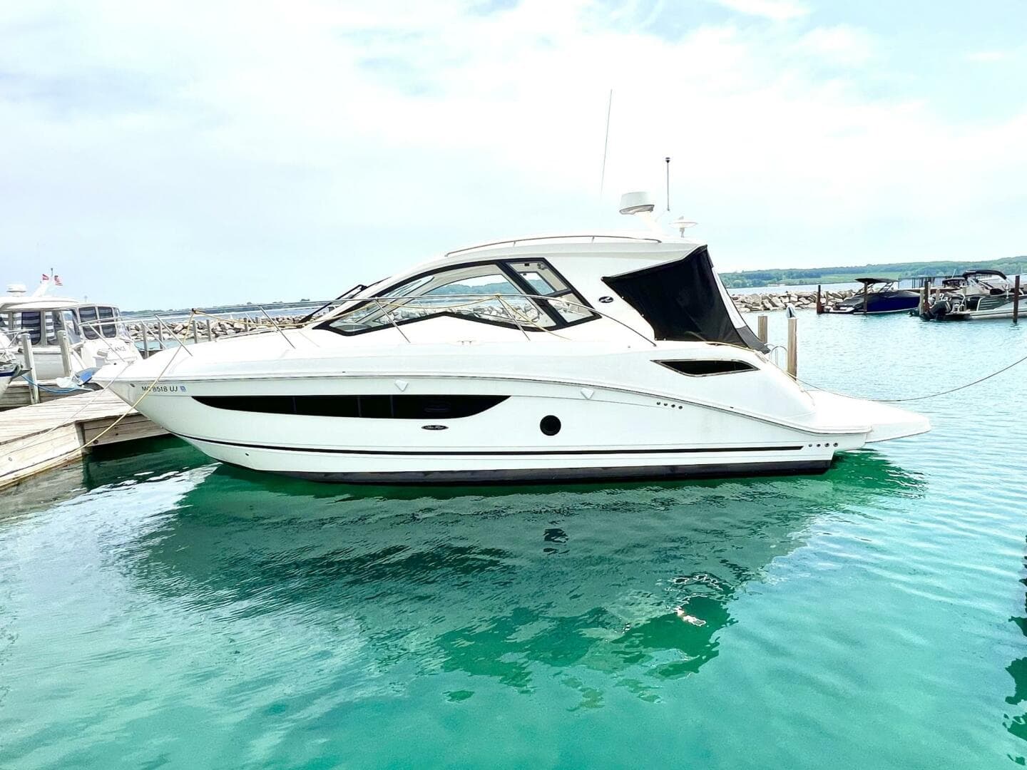 2019 Sea Ray Sundancer 350 Coupe te koop in Traverse City, Michigan Express Cruiser