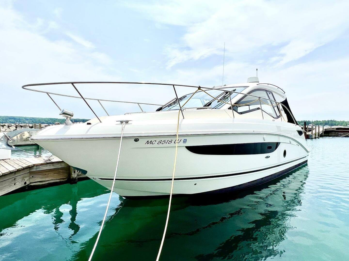 2019 Sea Ray Sundancer 350 Coupe te koop in Traverse City, Michigan Express Cruiser 3