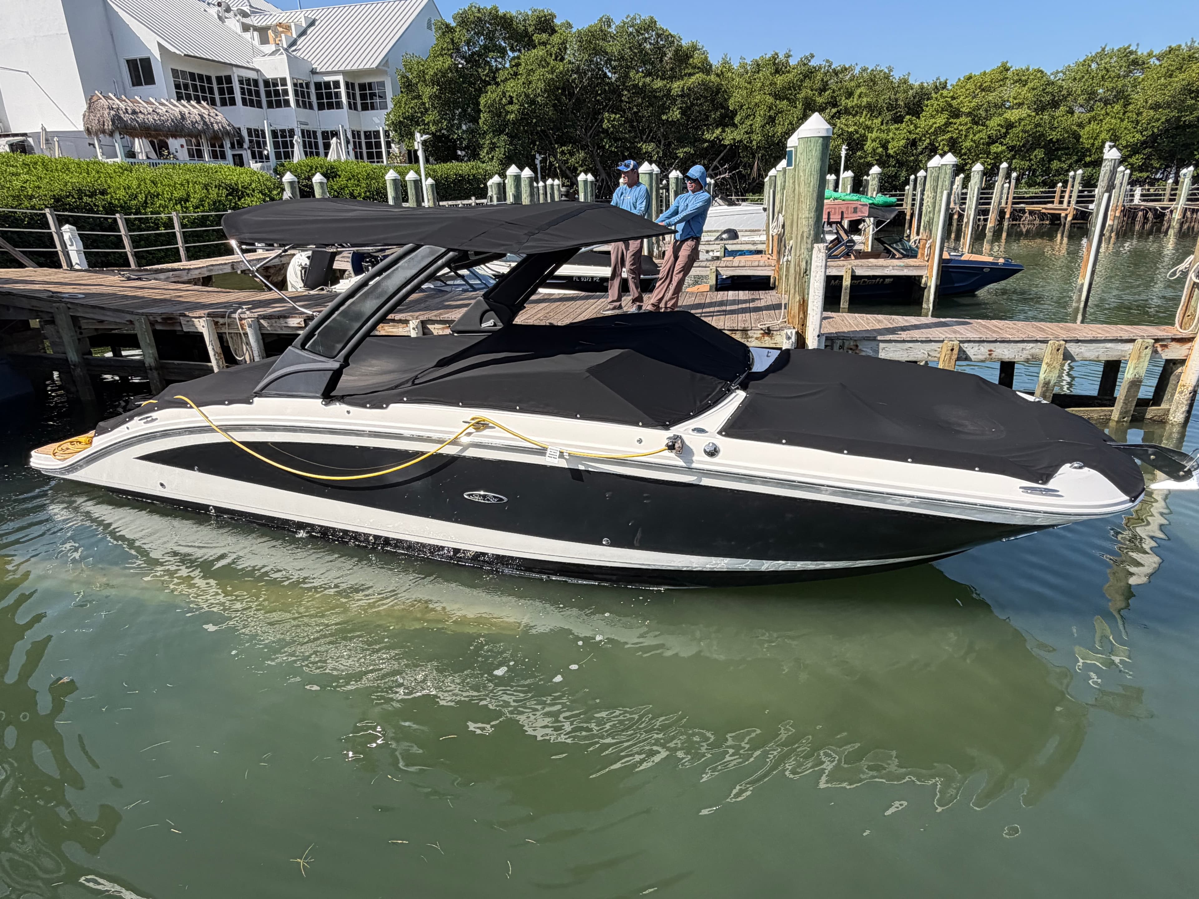 2021 Sea Ray SDX 290 zum Verkauf in Miami, FL Bowrider
