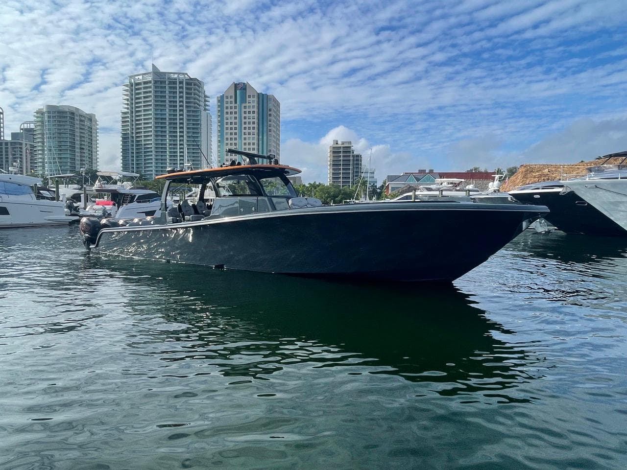 2020 Streamline R 45 for Sale in Coral Way, Florida Center Console 4