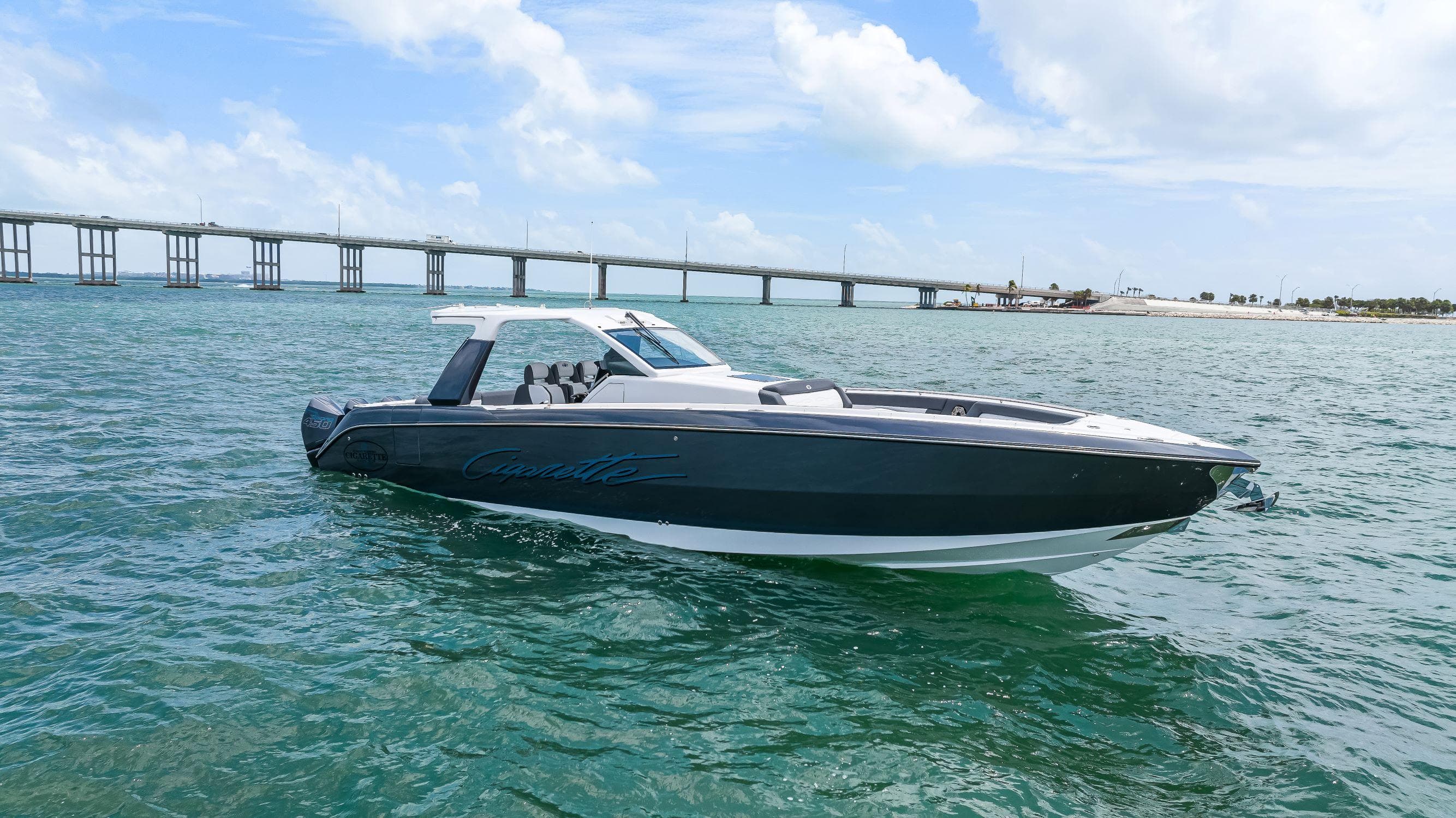 2022 Cigarette Racing 42' Auroris à vendre à Miami, Florida Center Console 4