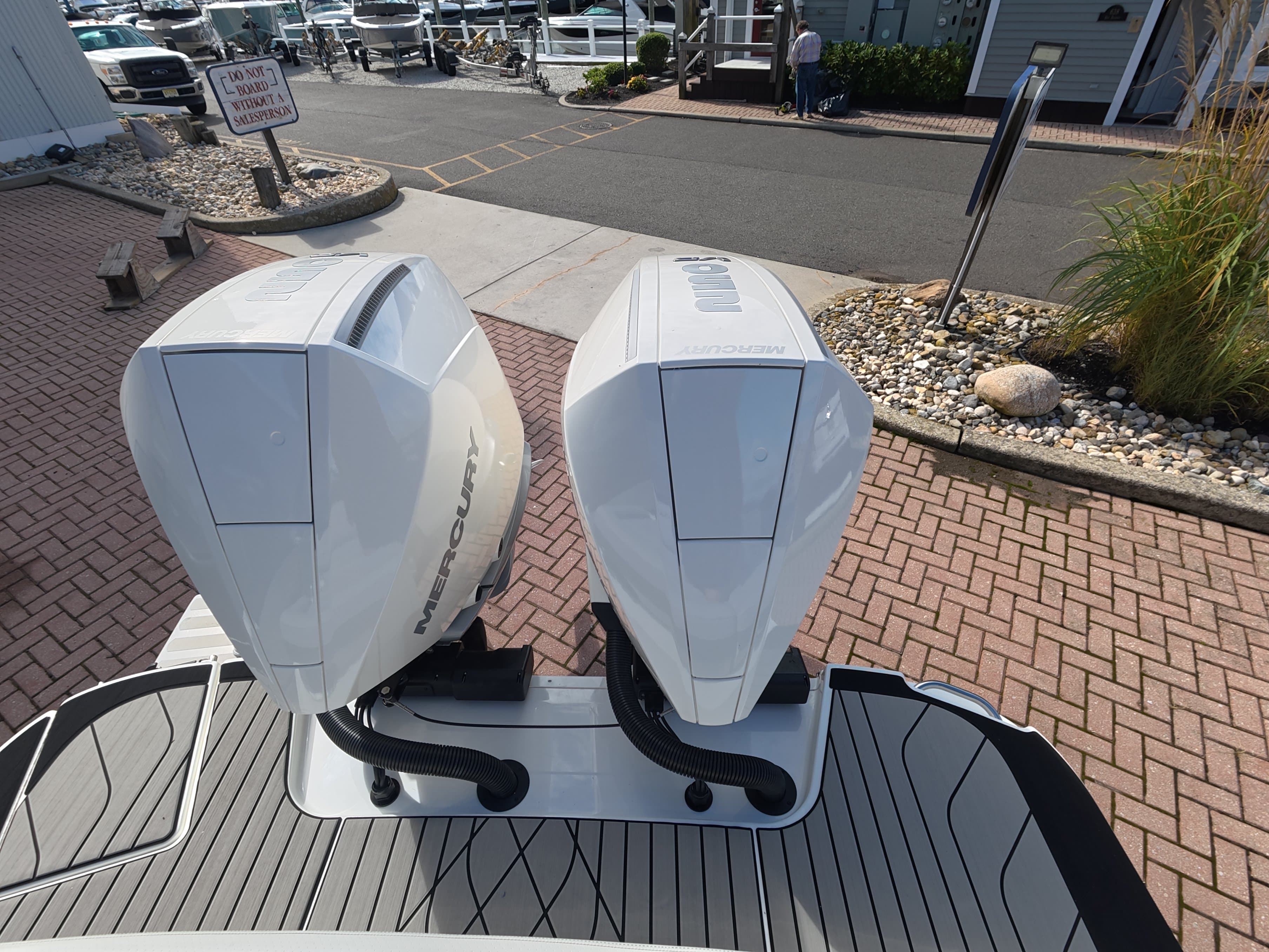 2027 Sea Ray SLX 280 Outboard for Sale in Somers Point, New Jersey Bowrider 3