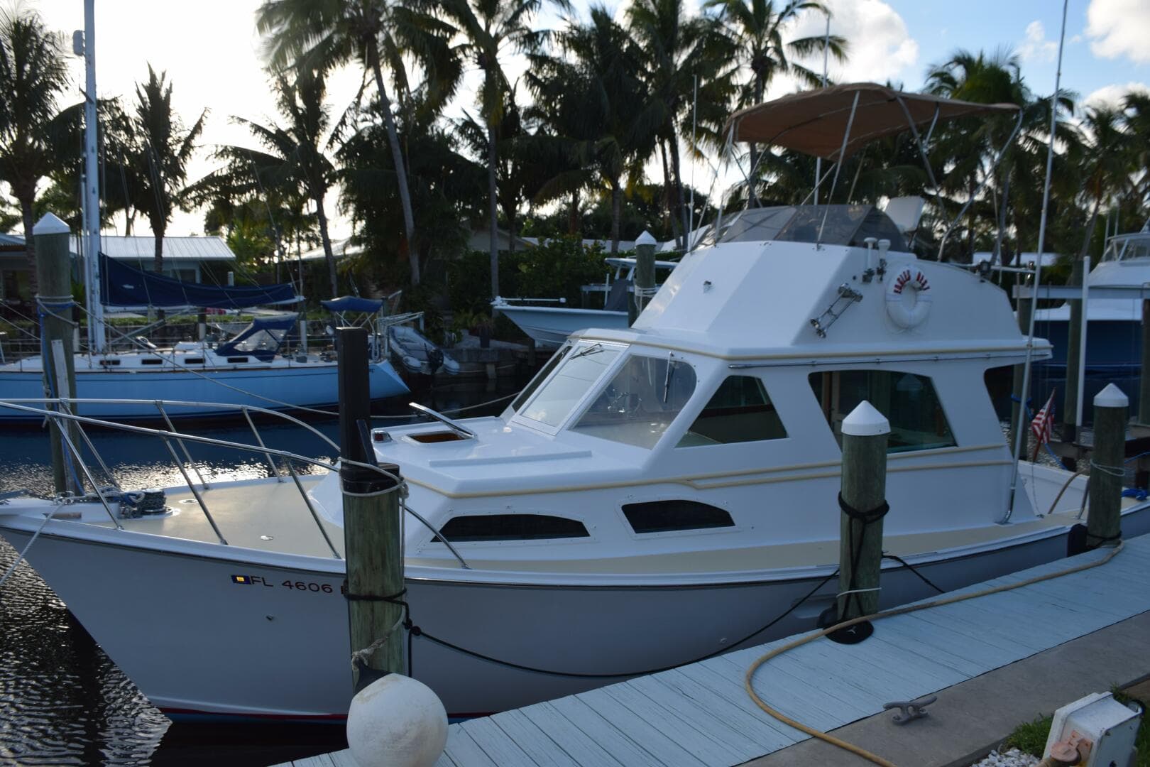 Whiticar 32 Flybridge Convertible zum Verkauf