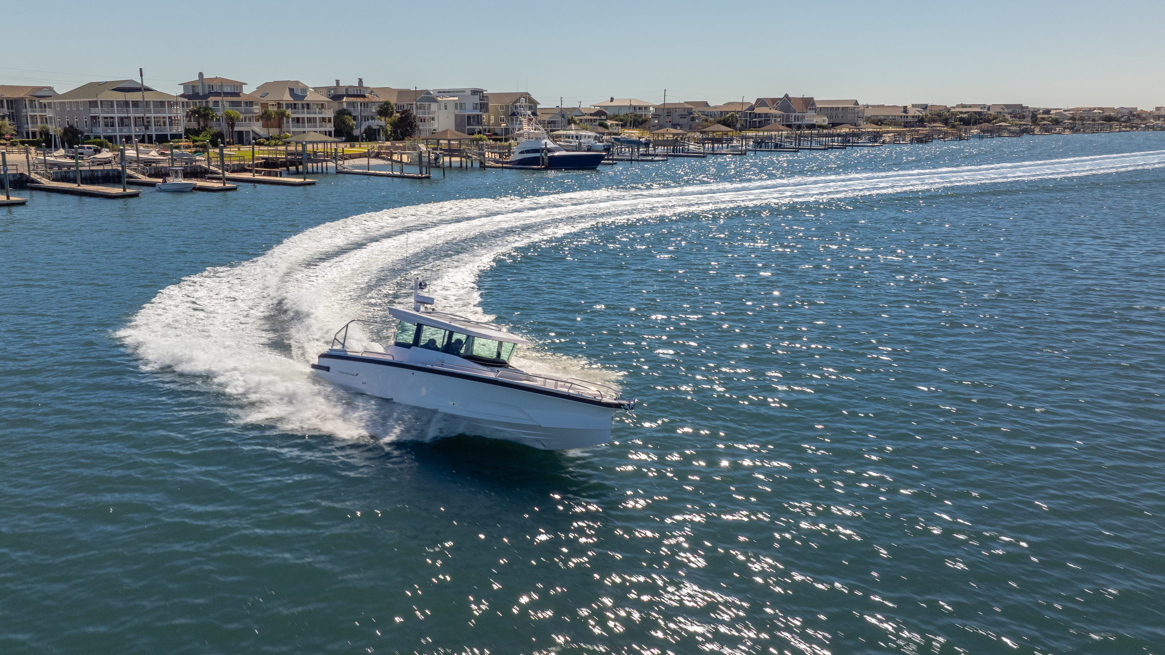 2027 Axopar 29 XC Cross Cabin zum Verkauf in Newport Beach, California Walk-around Boats 3