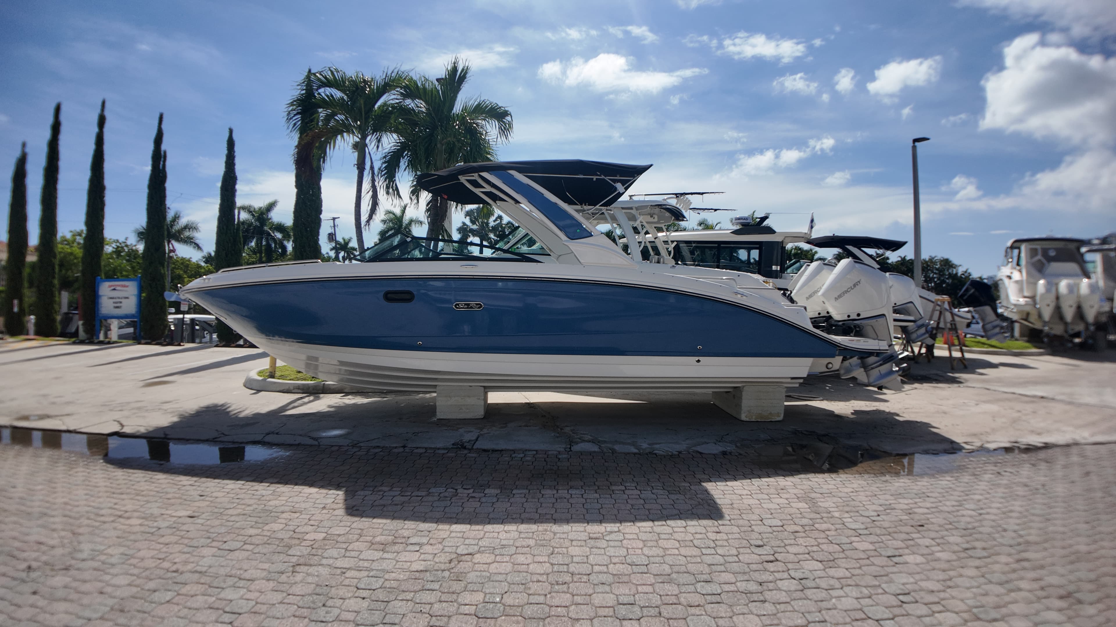 2027 Sea Ray SDX 290 Outboard zum Verkauf in Pompano Beach, Florida Bowrider 3