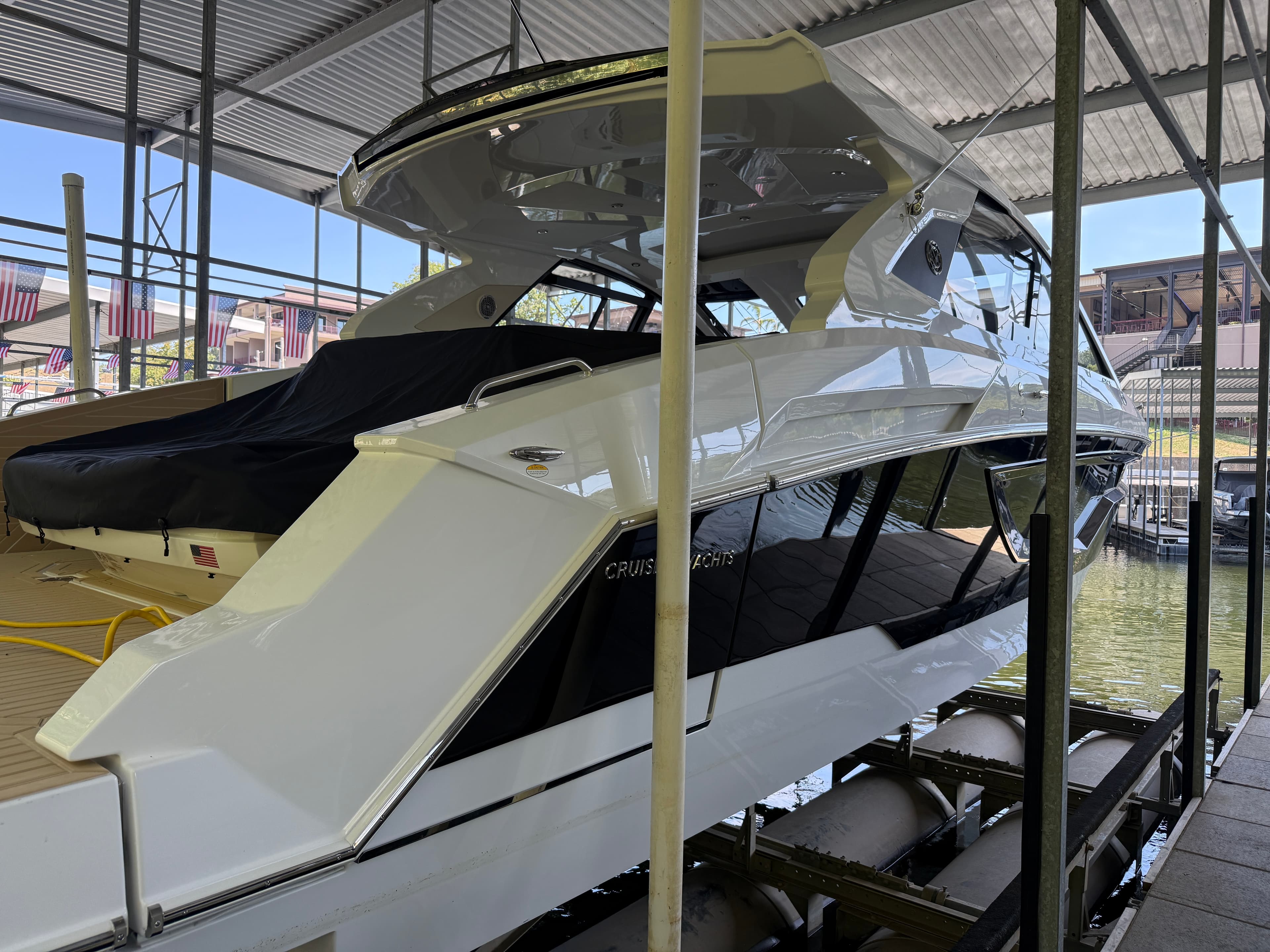 2027 Cruisers Yachts 42 GLS I/O te koop in Lake Ozark, MO Bowrider 5