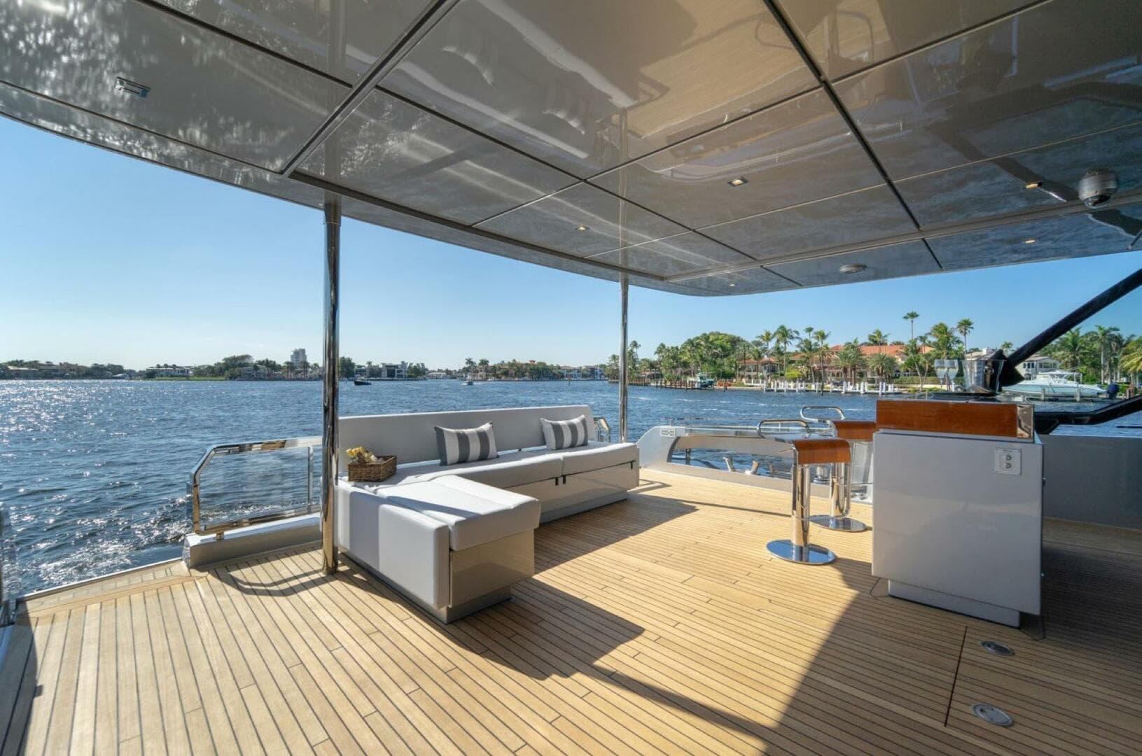 2019 Riva 90' Argo in vendita a Newport, Rhode Island Flybridge 2