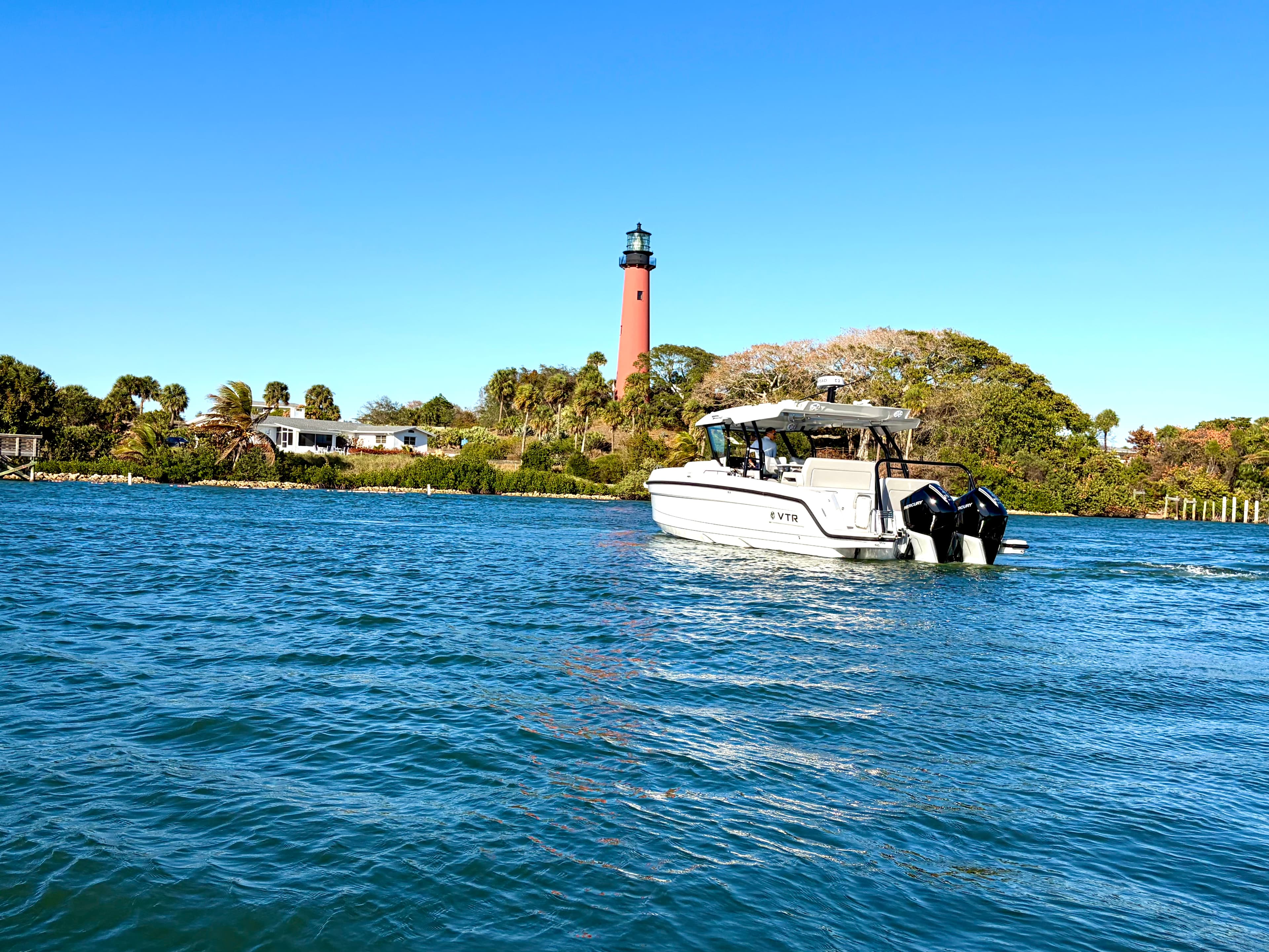 2026 Cruisers Yachts 38 VTR zum Verkauf in Jupiter, Florida Sport Cruiser 2