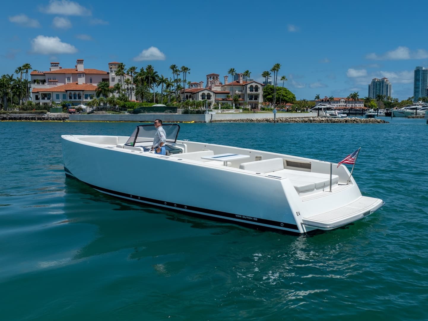 2014 VanDutch Yachts 40 a la venta en Fisher Island, Florida Day Boats