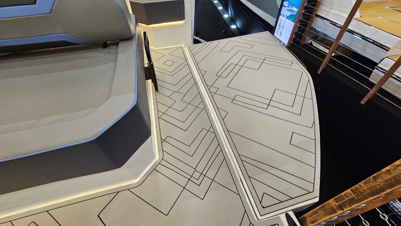 2027 Hanover Yachts 327 a la venta en East Hampton, New York Cruiser 4