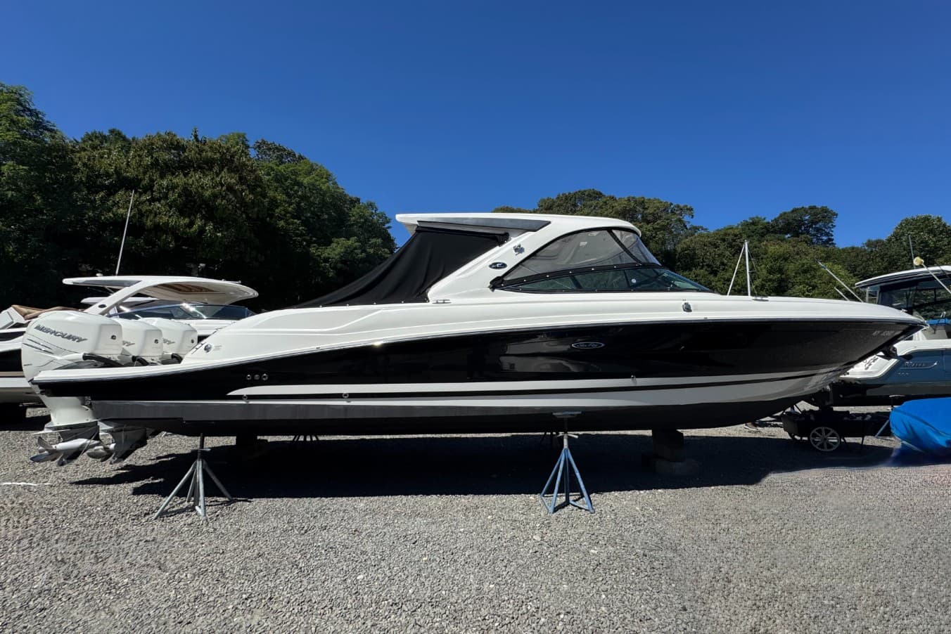 2017 Sea Ray SLX 350 Outboard zum Verkauf in Huntington, NY Bowrider 4