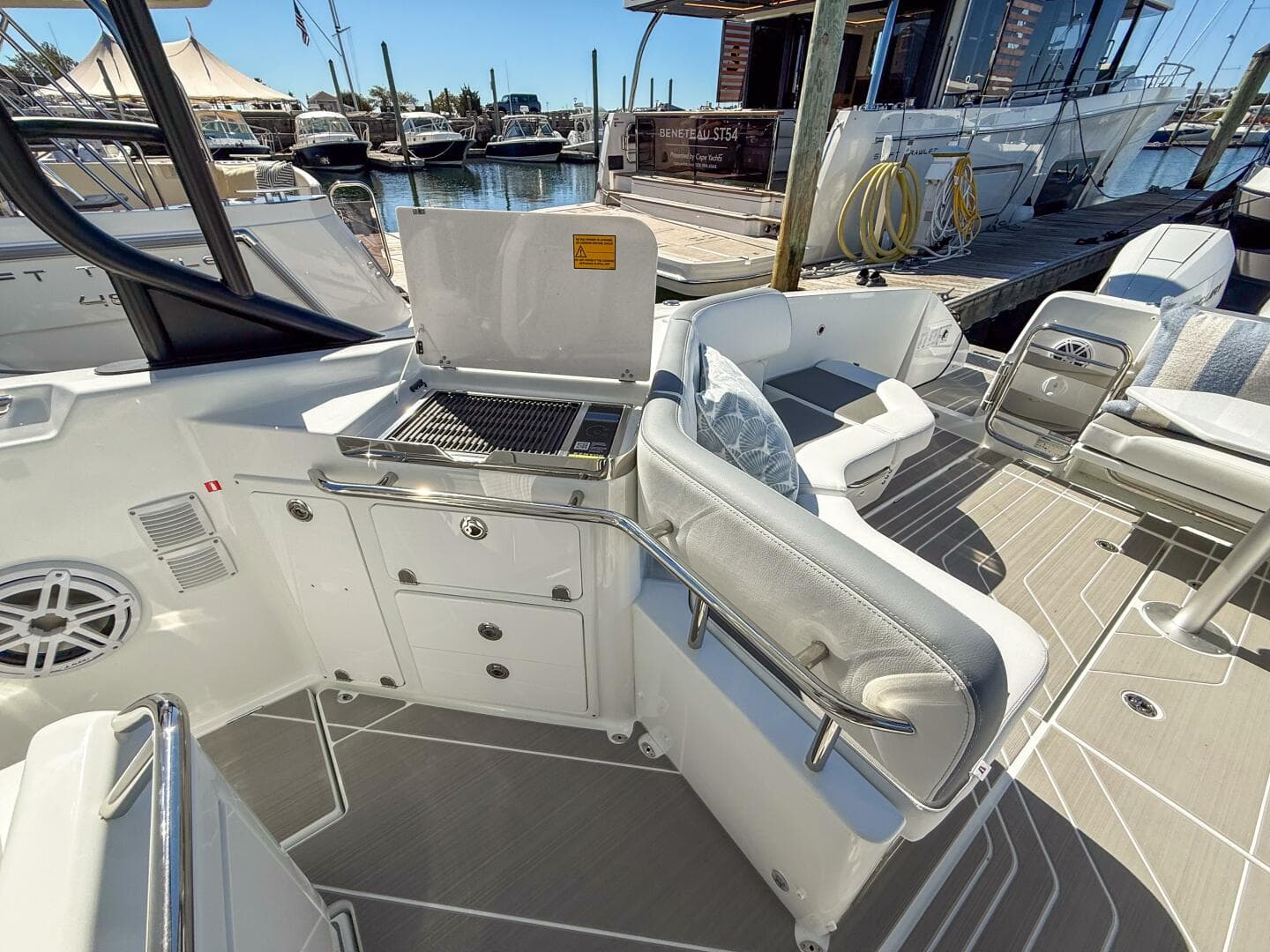2026 Wellcraft 38 T-Top for Sale in South Dartmouth, Massachusetts Motor Yacht 4