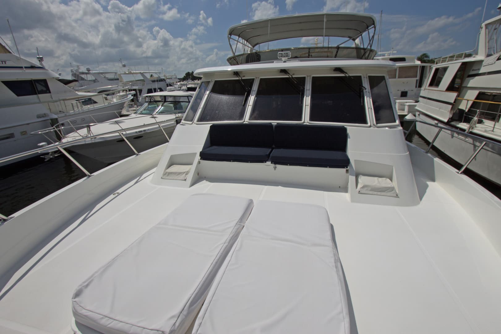 1997 Offshore Yachts 58 Pilothouse zum Verkauf in Fort Lauderdale, Florida Motor Yacht 4