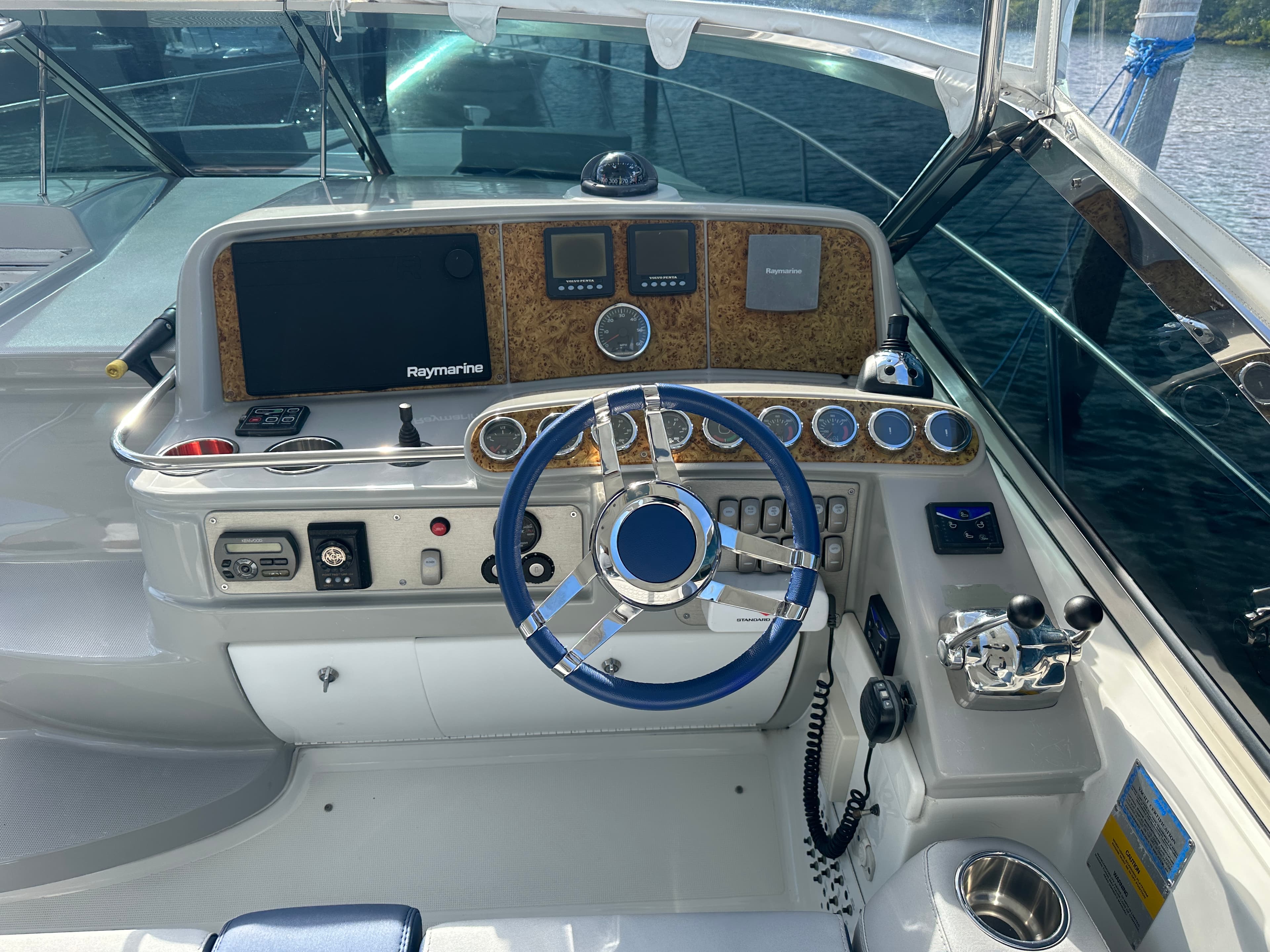 2006 Formula Boats 40 Perfomance Cruiser for Sale in Miami, Florida Cruiser 3