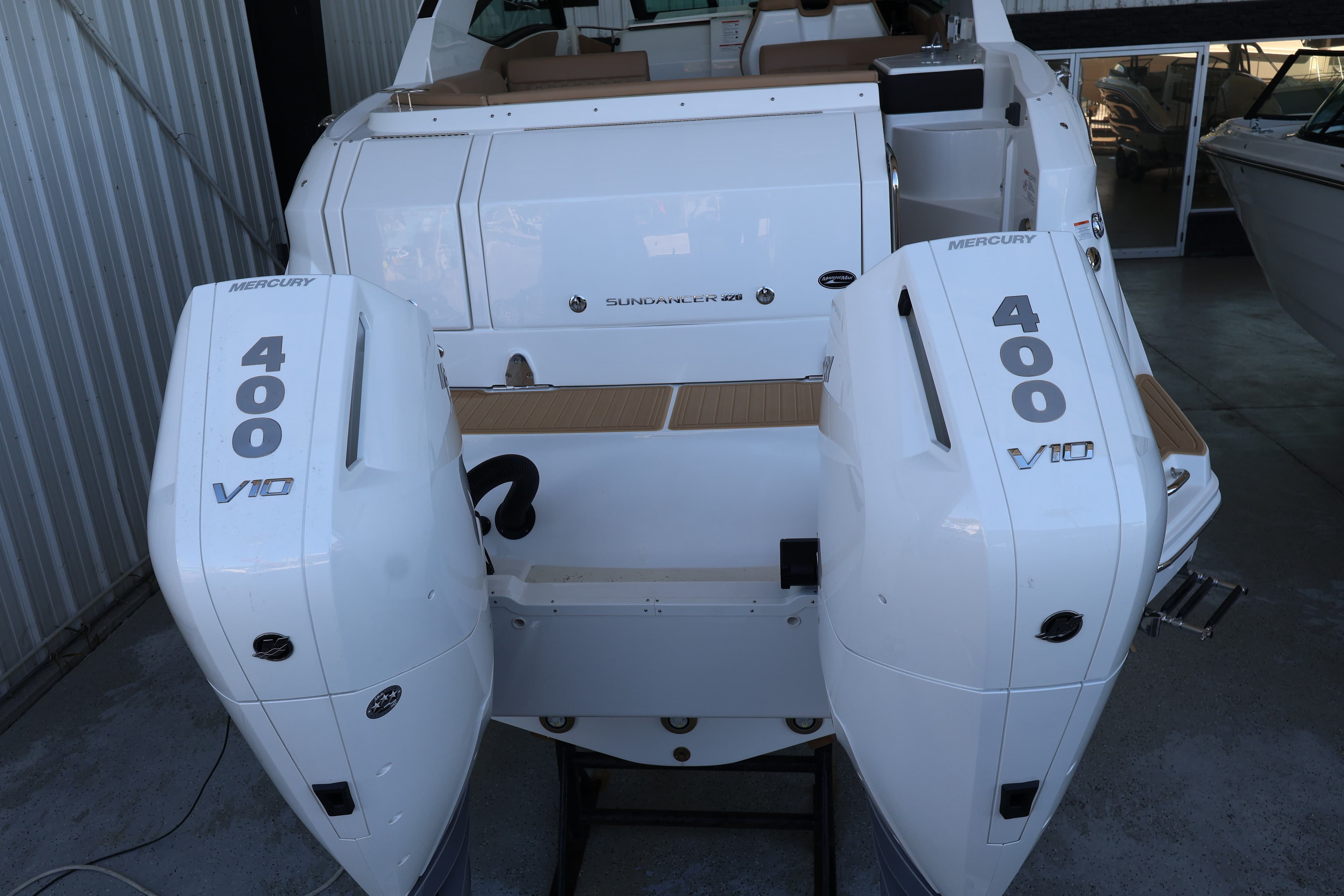 2026 Sea Ray Sundancer 320 Outboard in vendita a Naples, Florida Express Cruiser 4